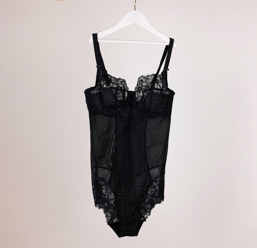 Houndstooth & floral lace body [Black] Shape Panache 