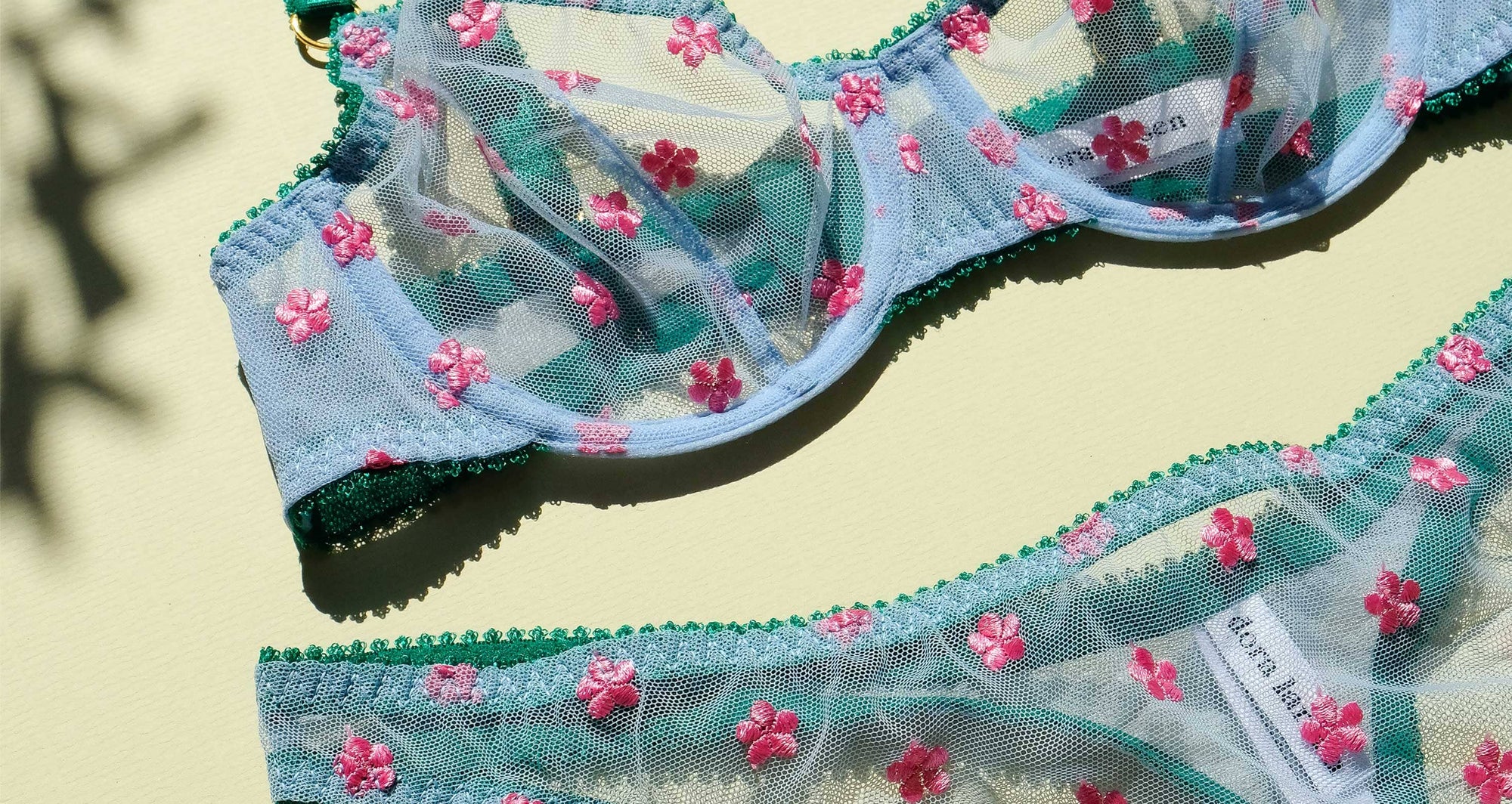 Pink Daisy & Cornflower Mesh