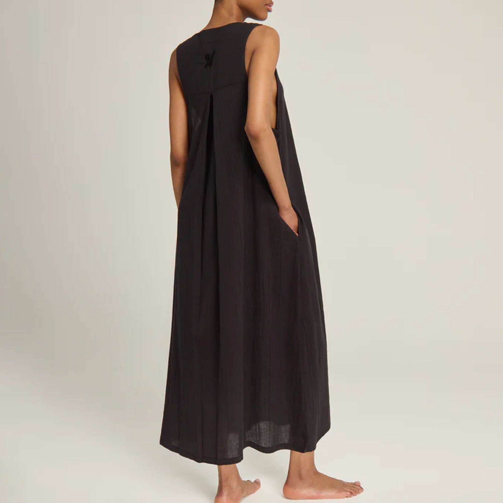 Cotton v neck maxi dress [Black] Sleep Nudea 