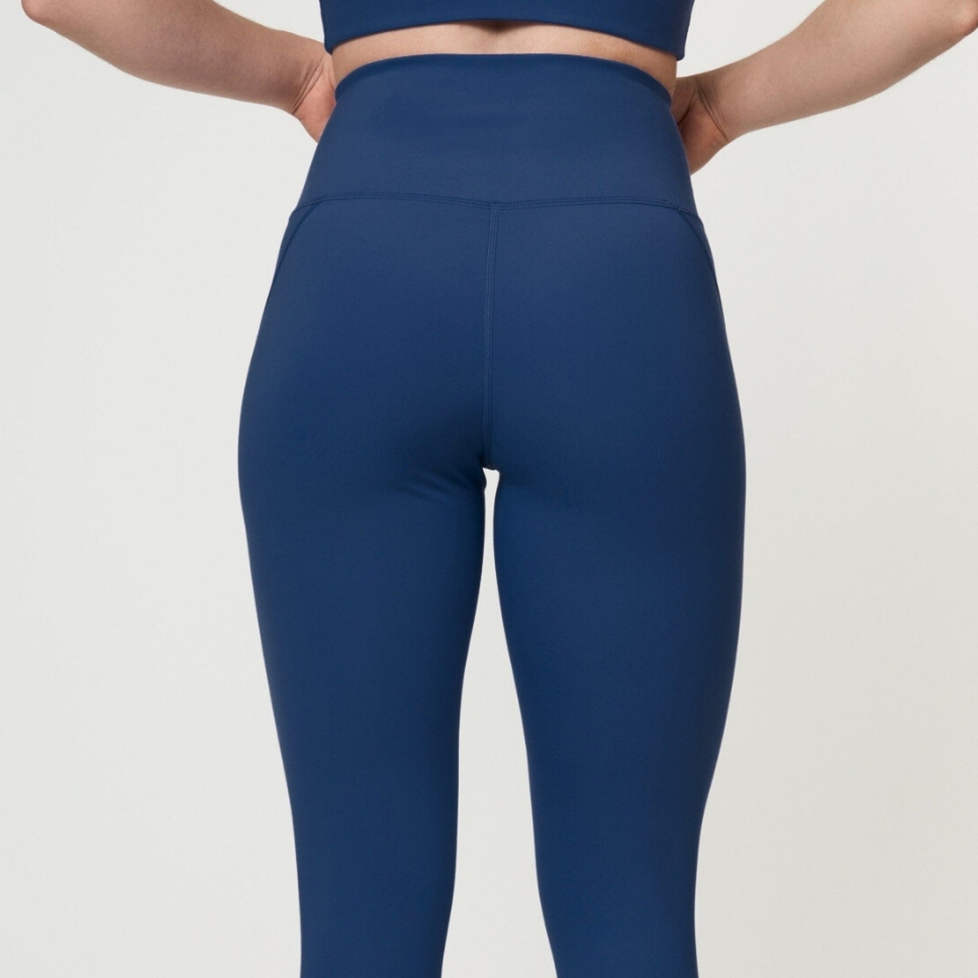Cropped high-rise compression legging [Midnight Blue] Girlfriend Collective 