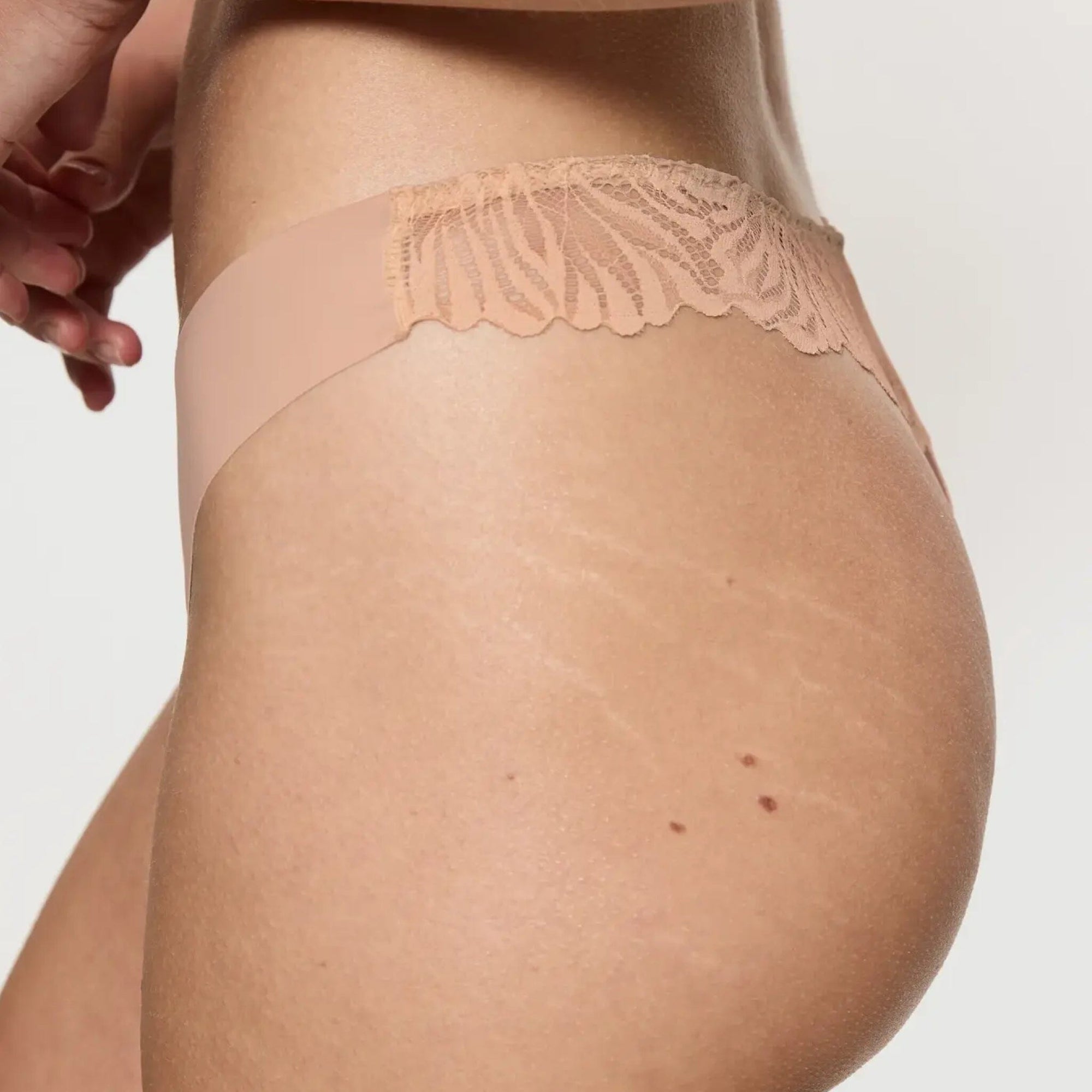 Everyday microfibre & lace thong [Blush] Bottoms Triumph 