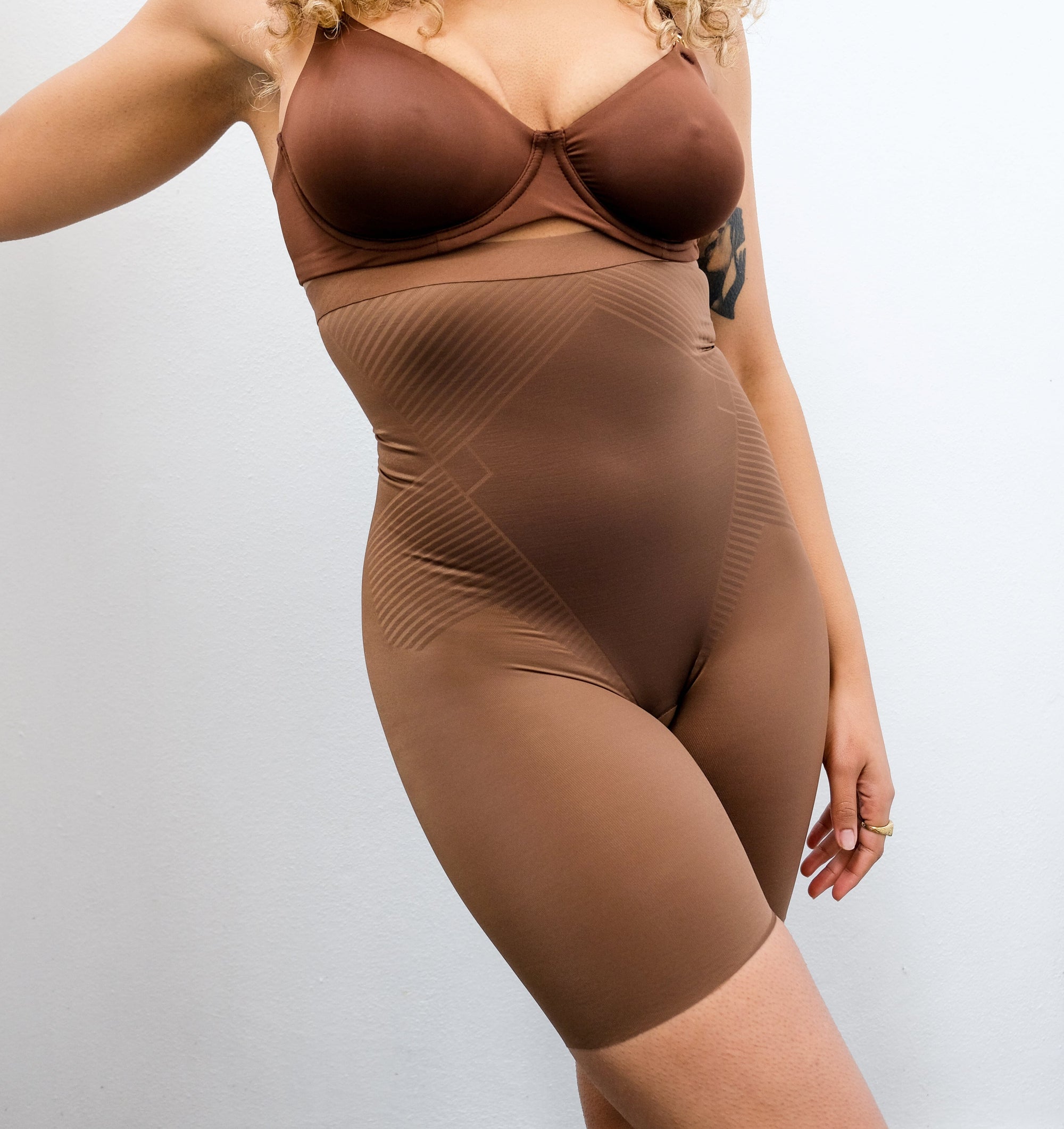 High invisible control short [Chestnut Brown] Shape Spanx 