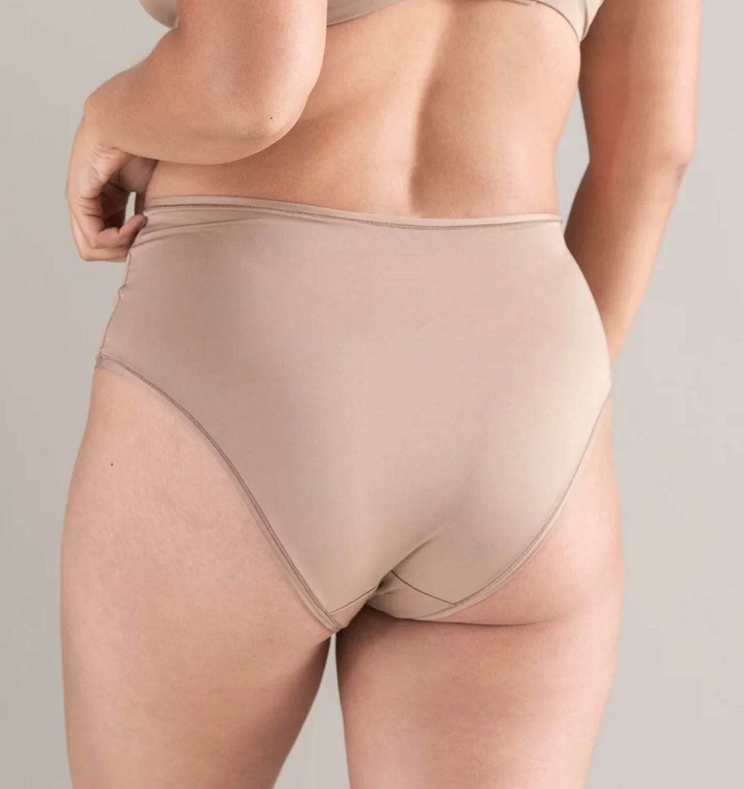 Invisible microfibre high waist brief [Mocha] Bottoms Nudea 