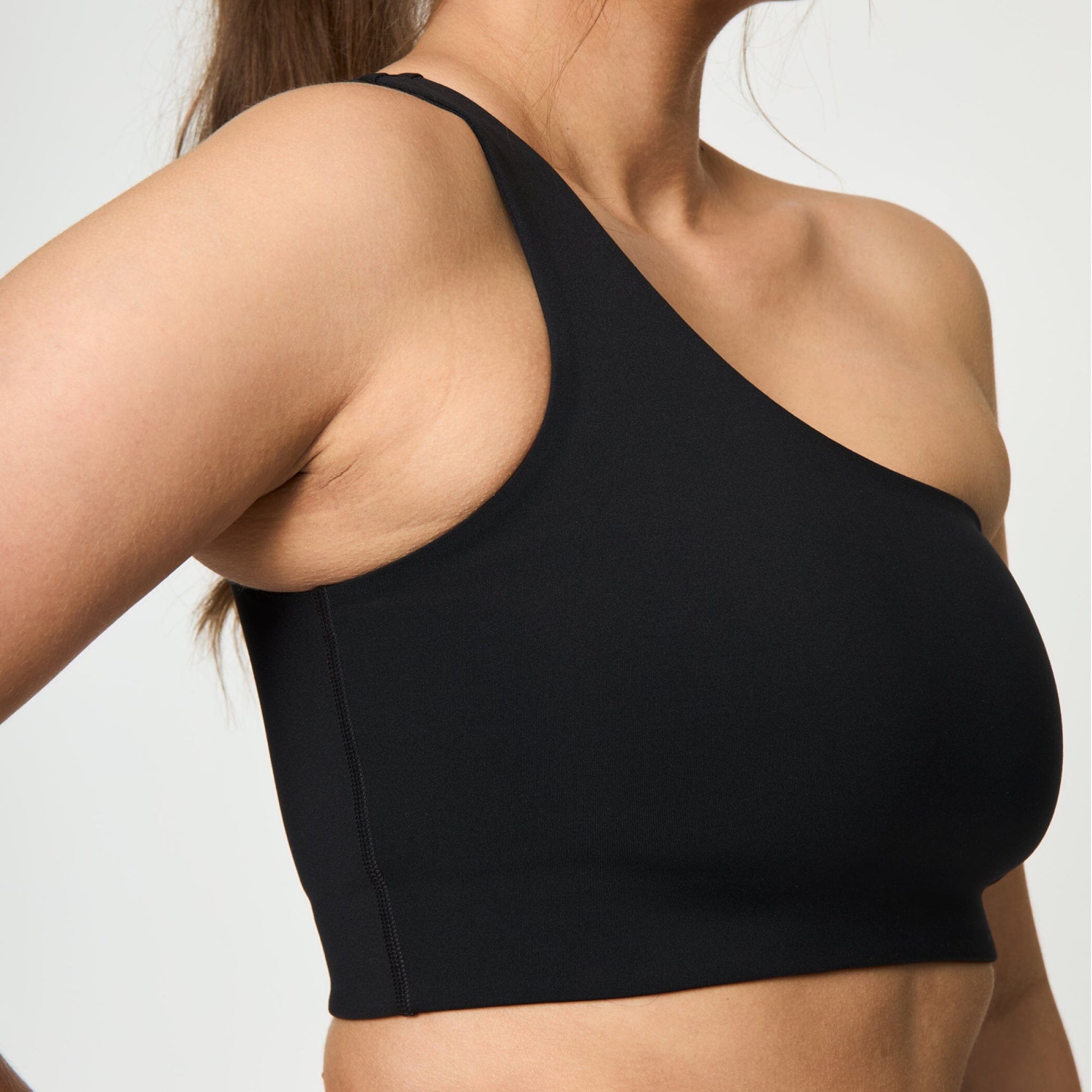 Light support one shoulder sports bra [Black] Girlfriend Collective 
