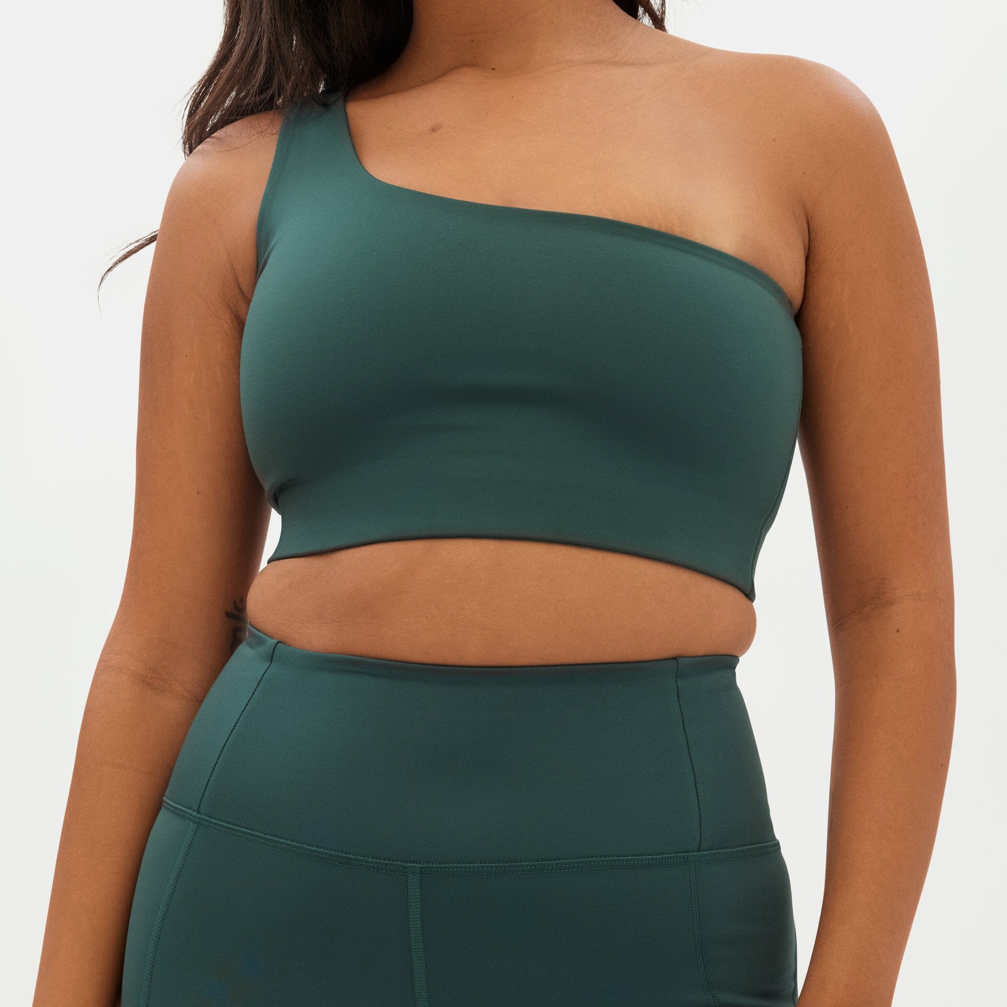 Light support one shoulder sports bra [Moss Green] Girlfriend Collective 