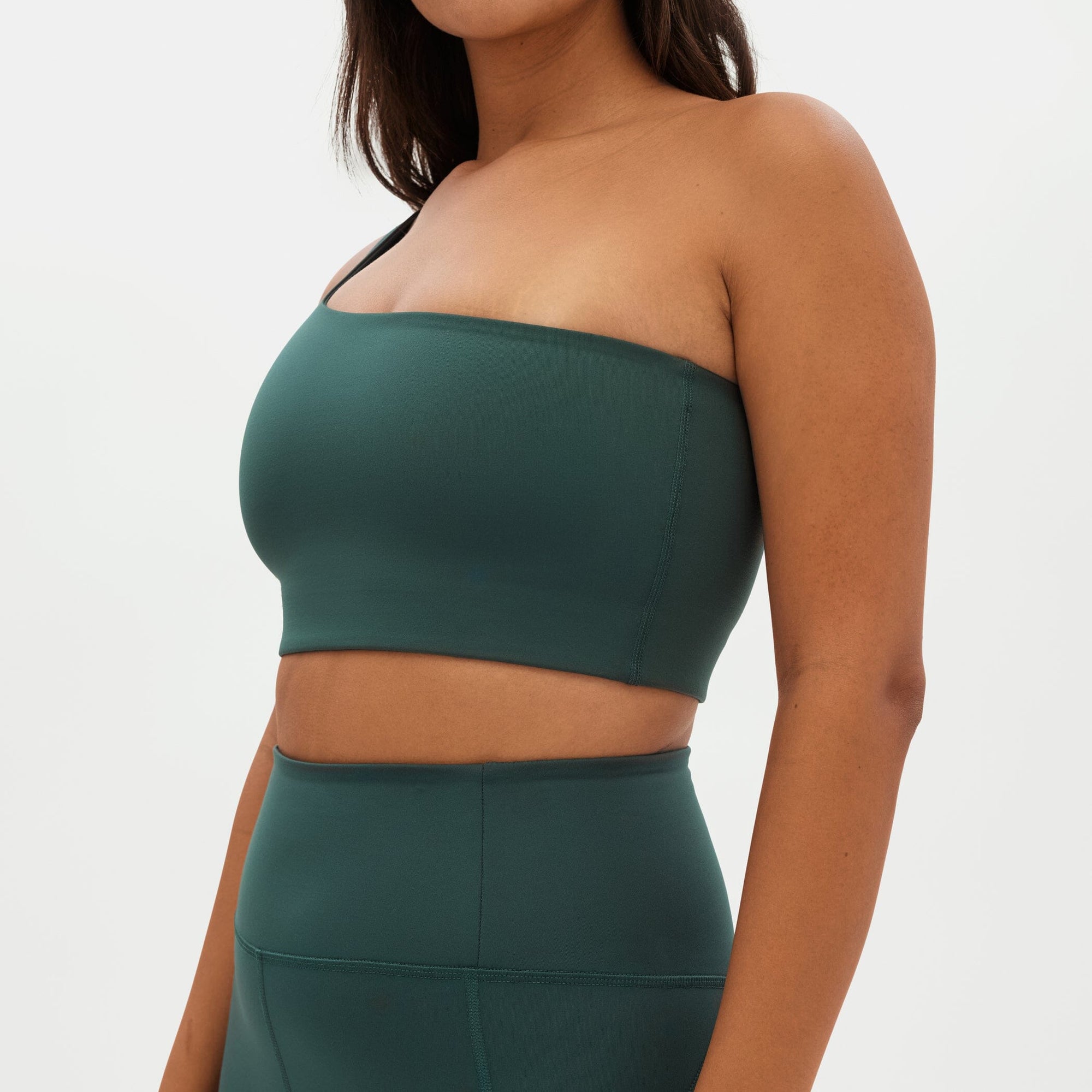 Light support one shoulder sports bra [Moss Green] Girlfriend Collective 