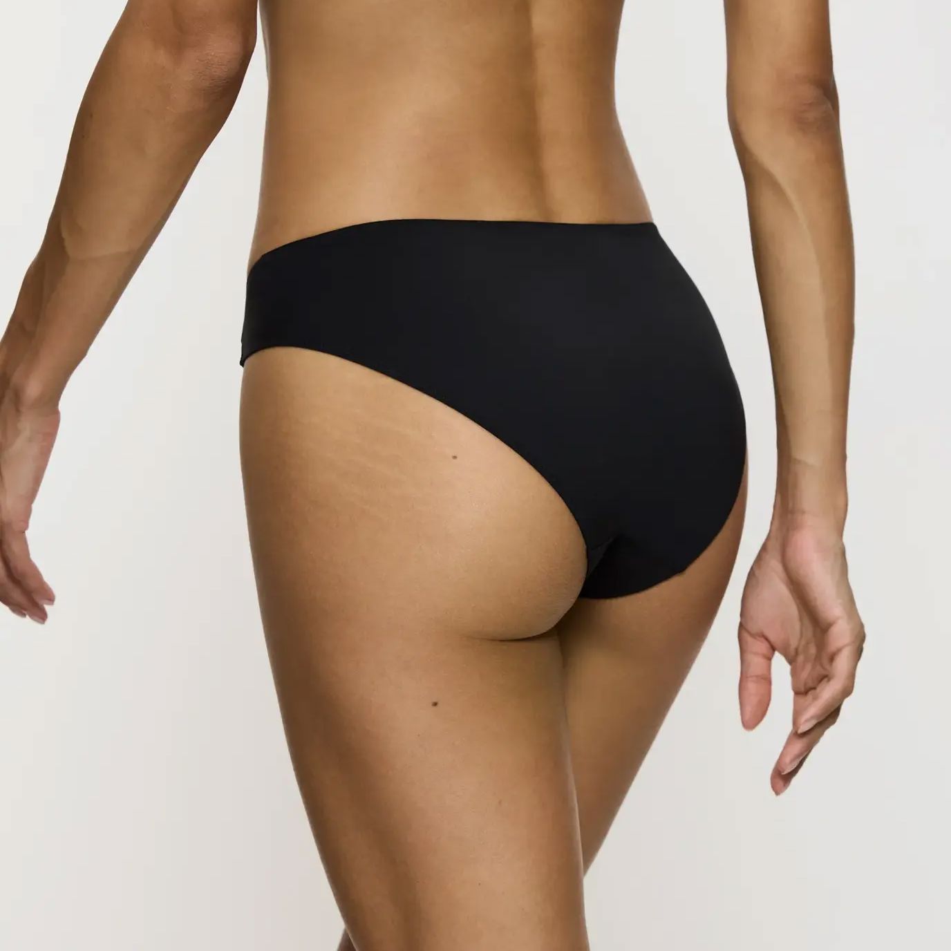 Seamless high leg tanga knicker [Black] Bottoms Triumph 