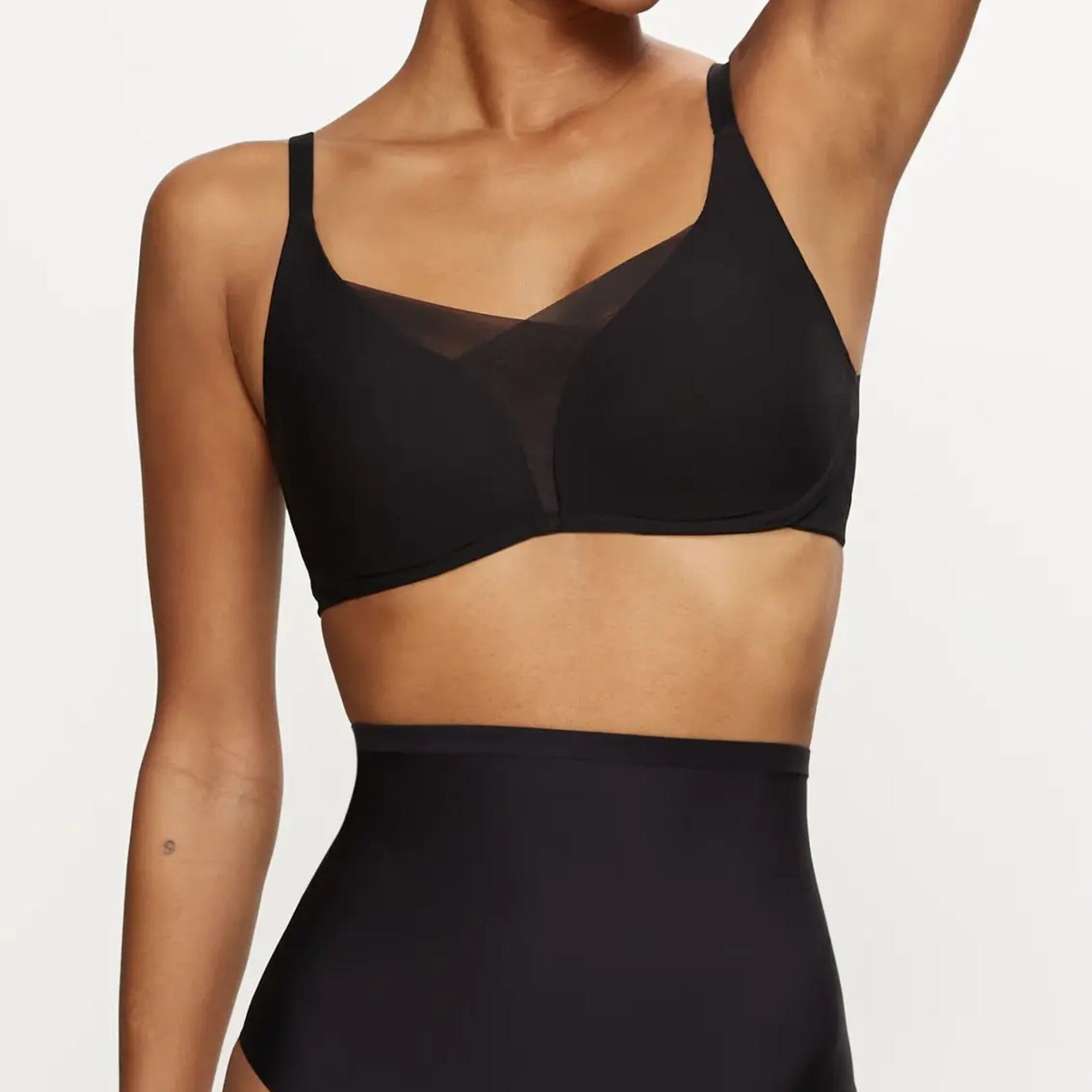 Seamless mesh overlay non-wired bra [Black] Bras Triumph 