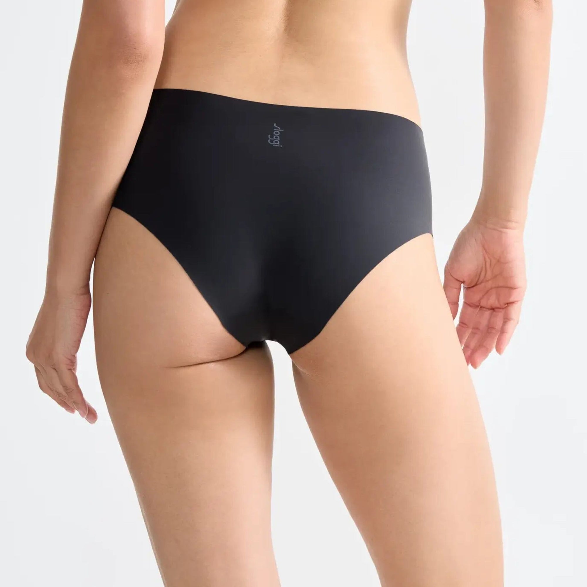 Soft invisible hipster knicker [Black] Bottoms Sloggi 