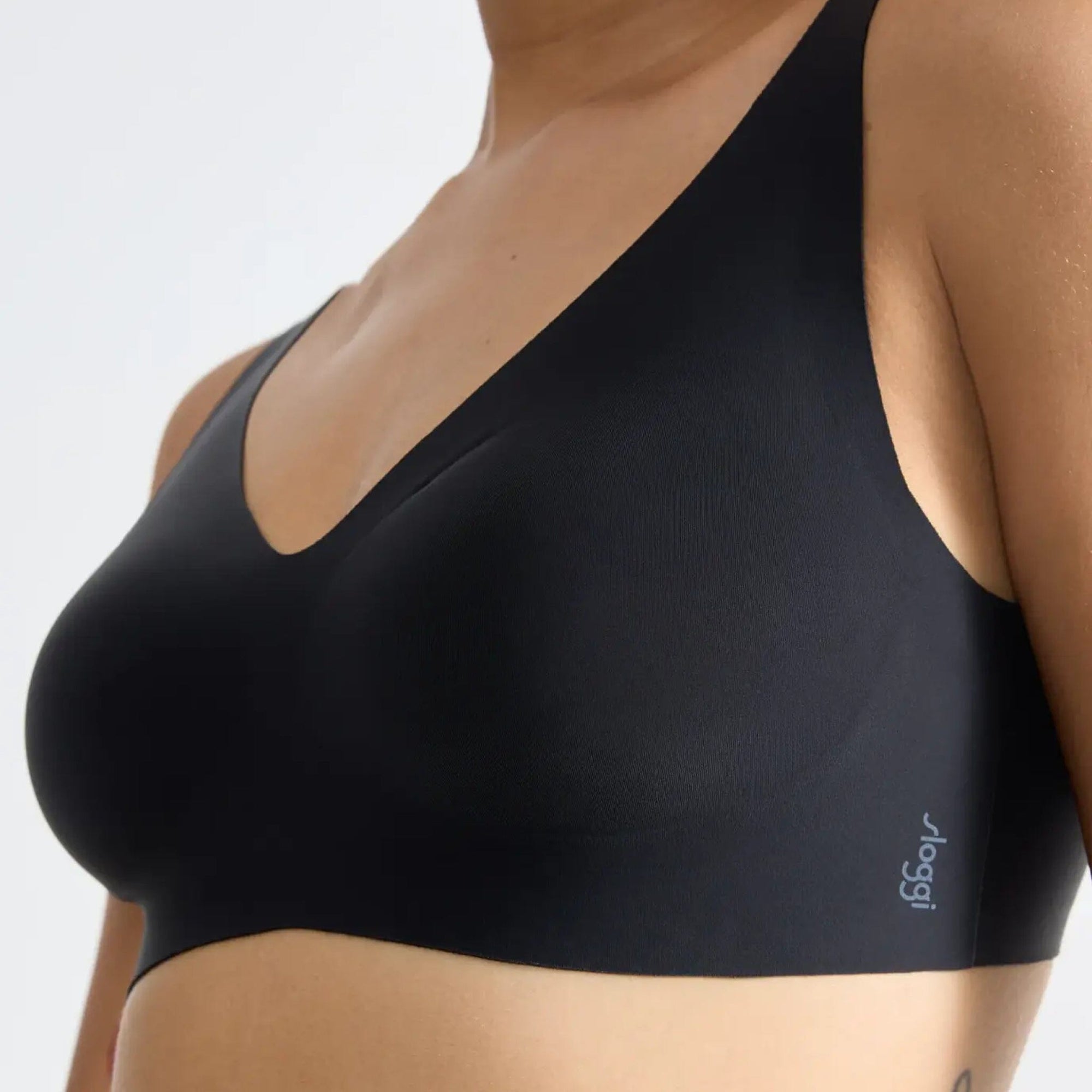 Soft invisible wire-free t-shirt bra [Black] Bras Sloggi 