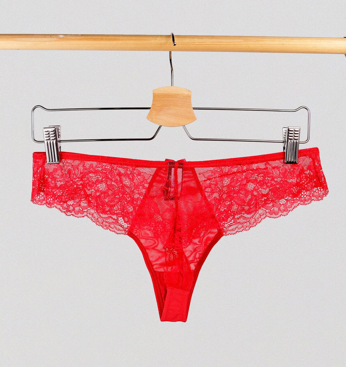 Lace seam-free thong [Salsa Red] Bottoms Panache 