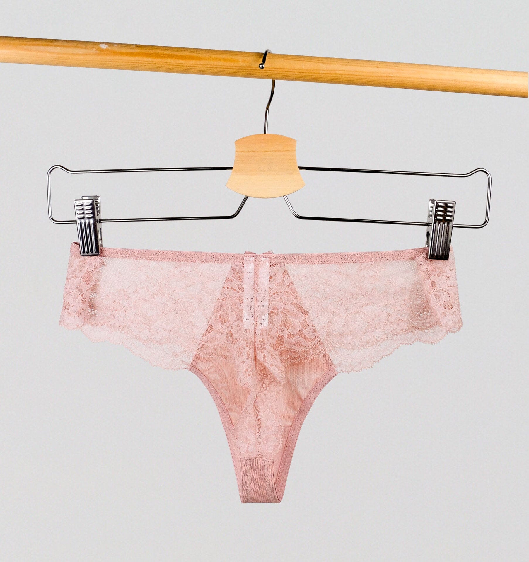 Lace seam-free thong [Vintage Rose] Bottoms Panache 