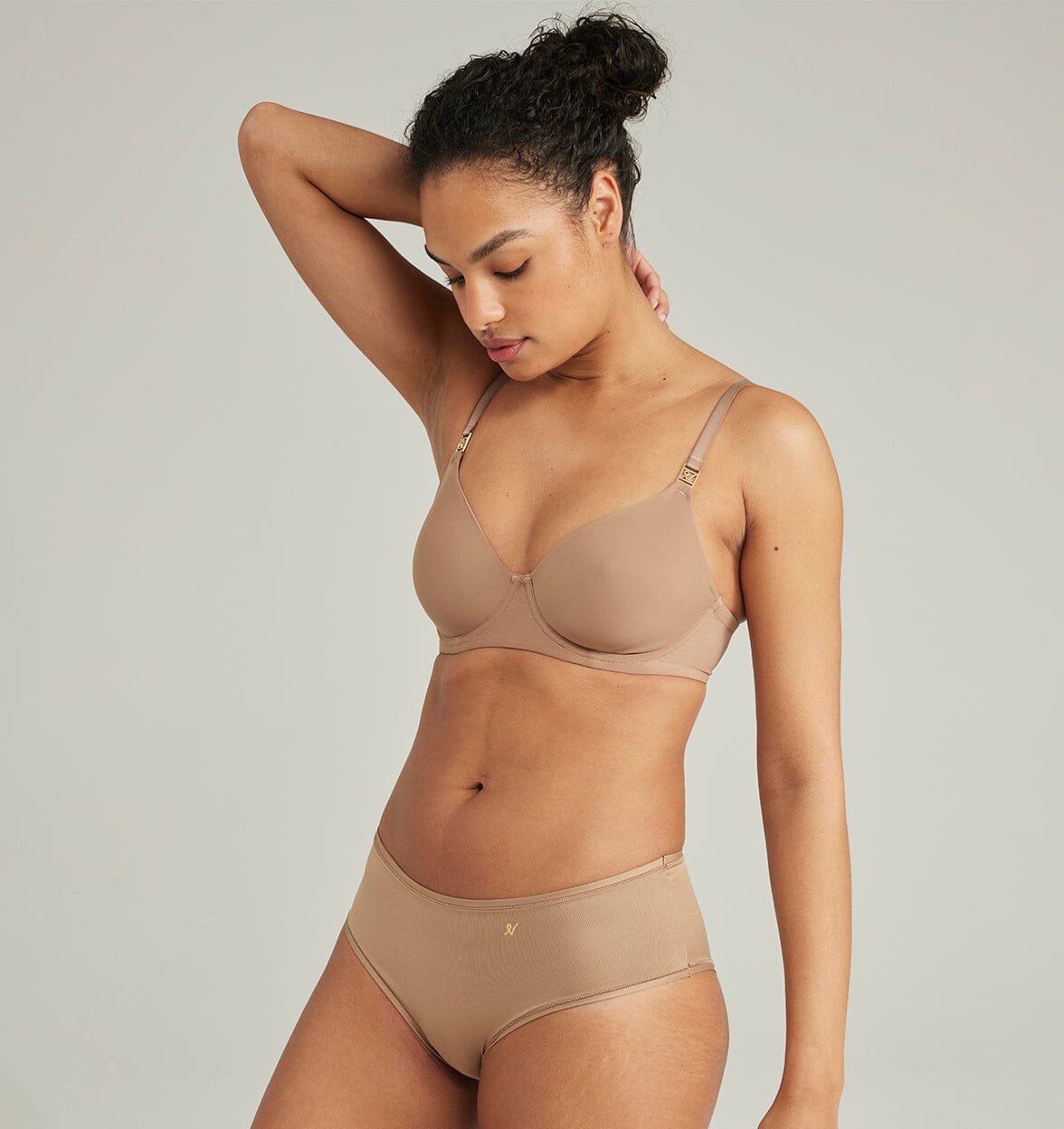 Smooth full cup t-shirt bra [Mocha] Bras Nudea 