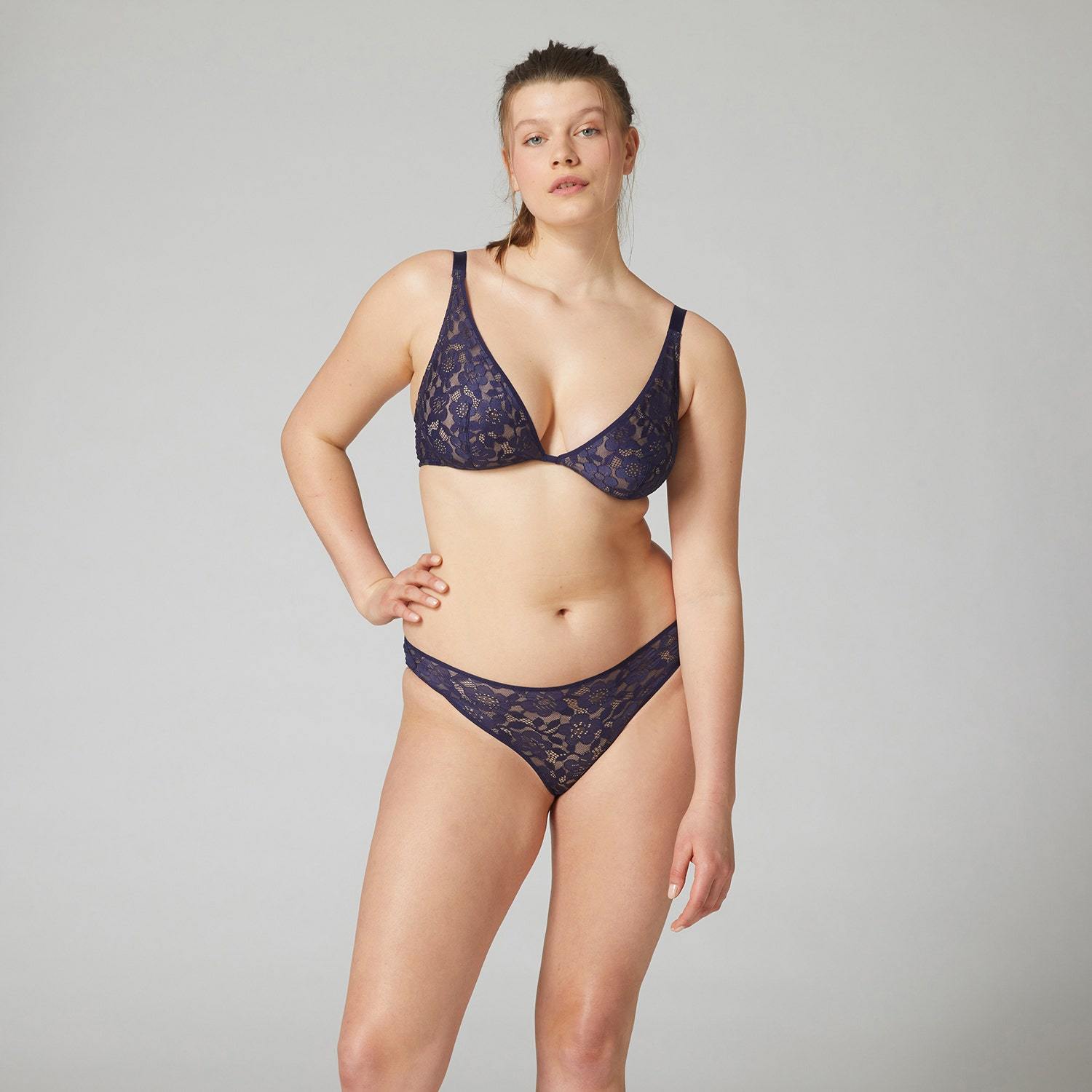 Petal lace high apex underwired bra [Night Sky] Bras Simone 