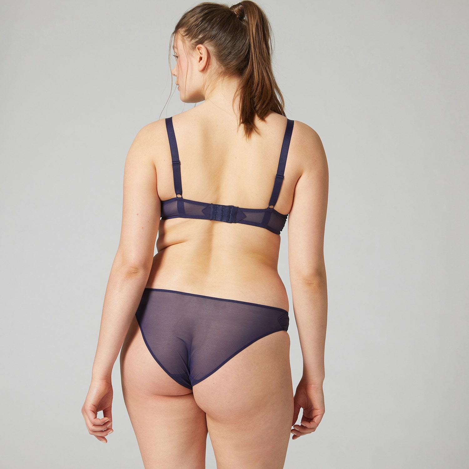 Petal lace high apex underwired bra [Night Sky] Bras Simone 