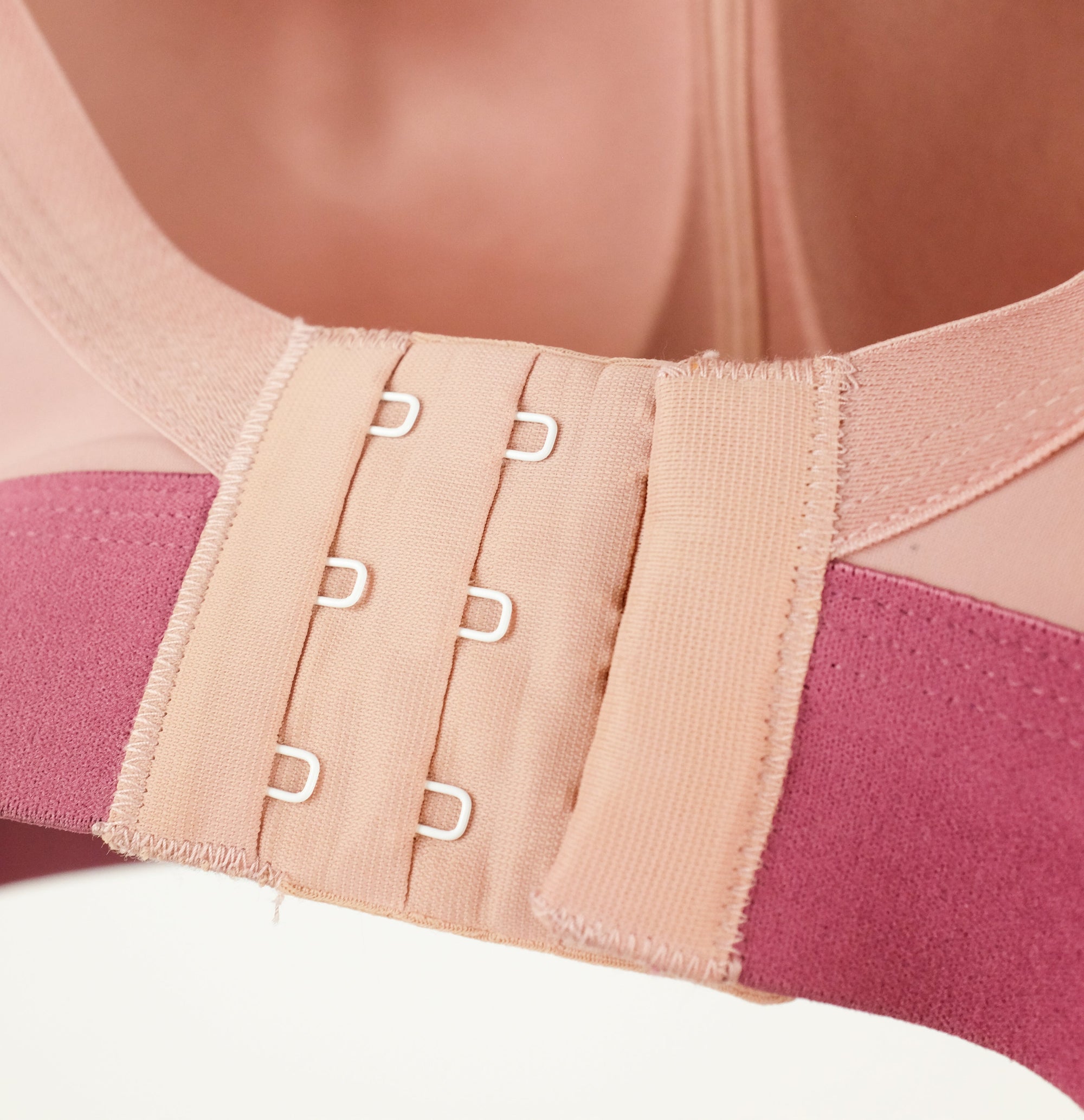 Non-wired shape sports bra [Taupe / Raspberry] Sport Panache 