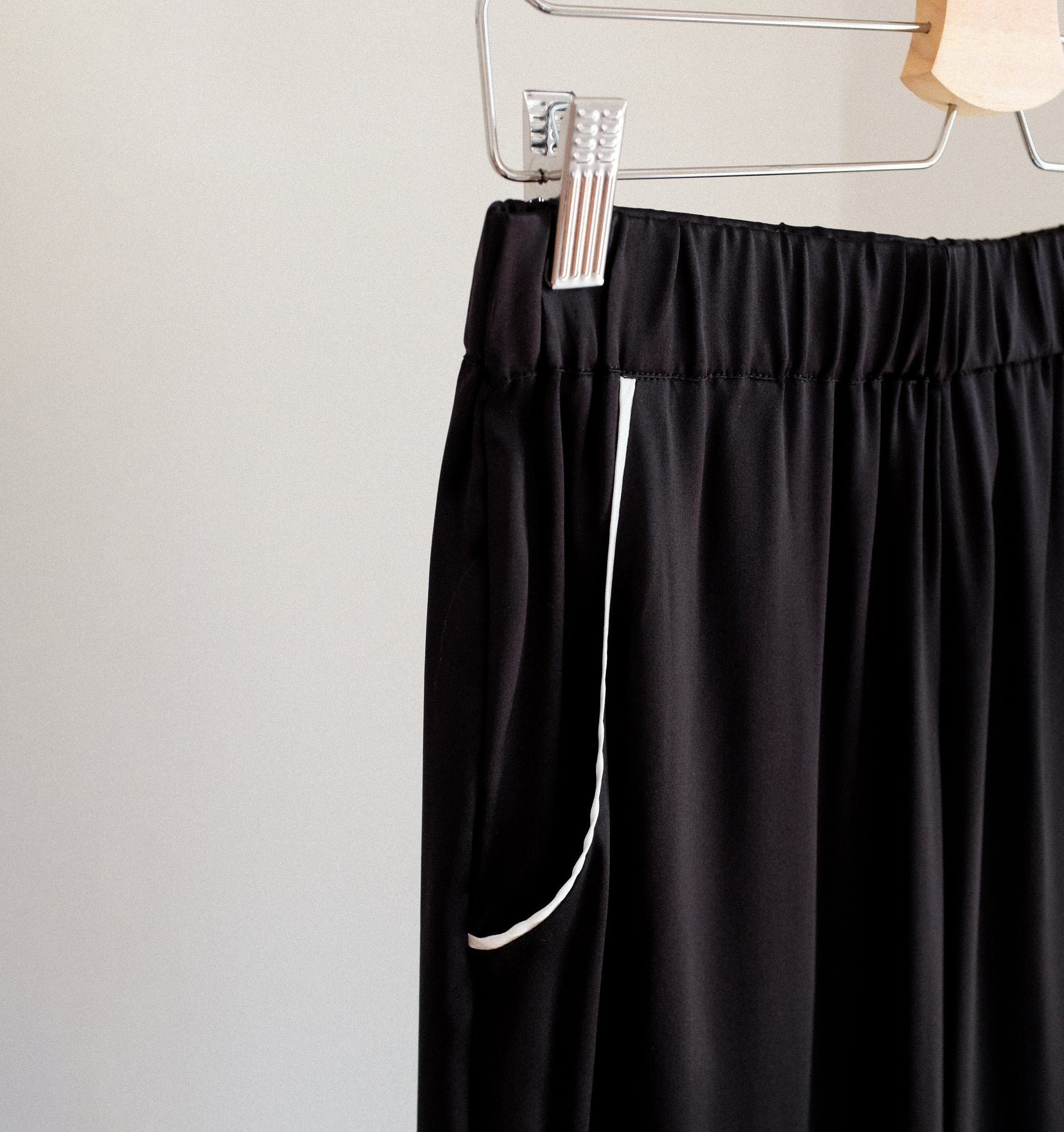 Silk double-breasted pyjama set [Black] Sleep Hesper Fox 