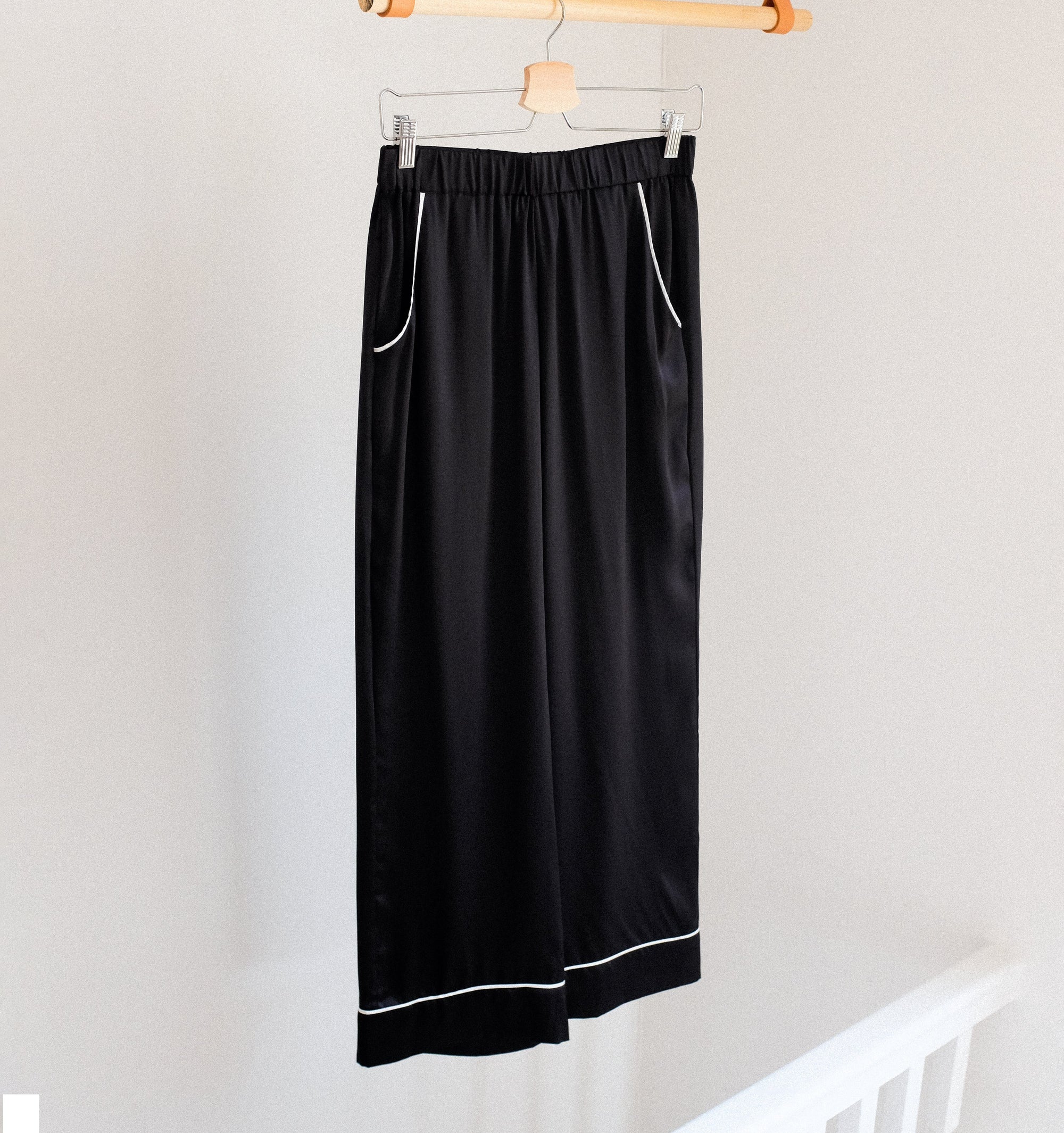 Silk double-breasted pyjama set [Black] Sleep Hesper Fox 