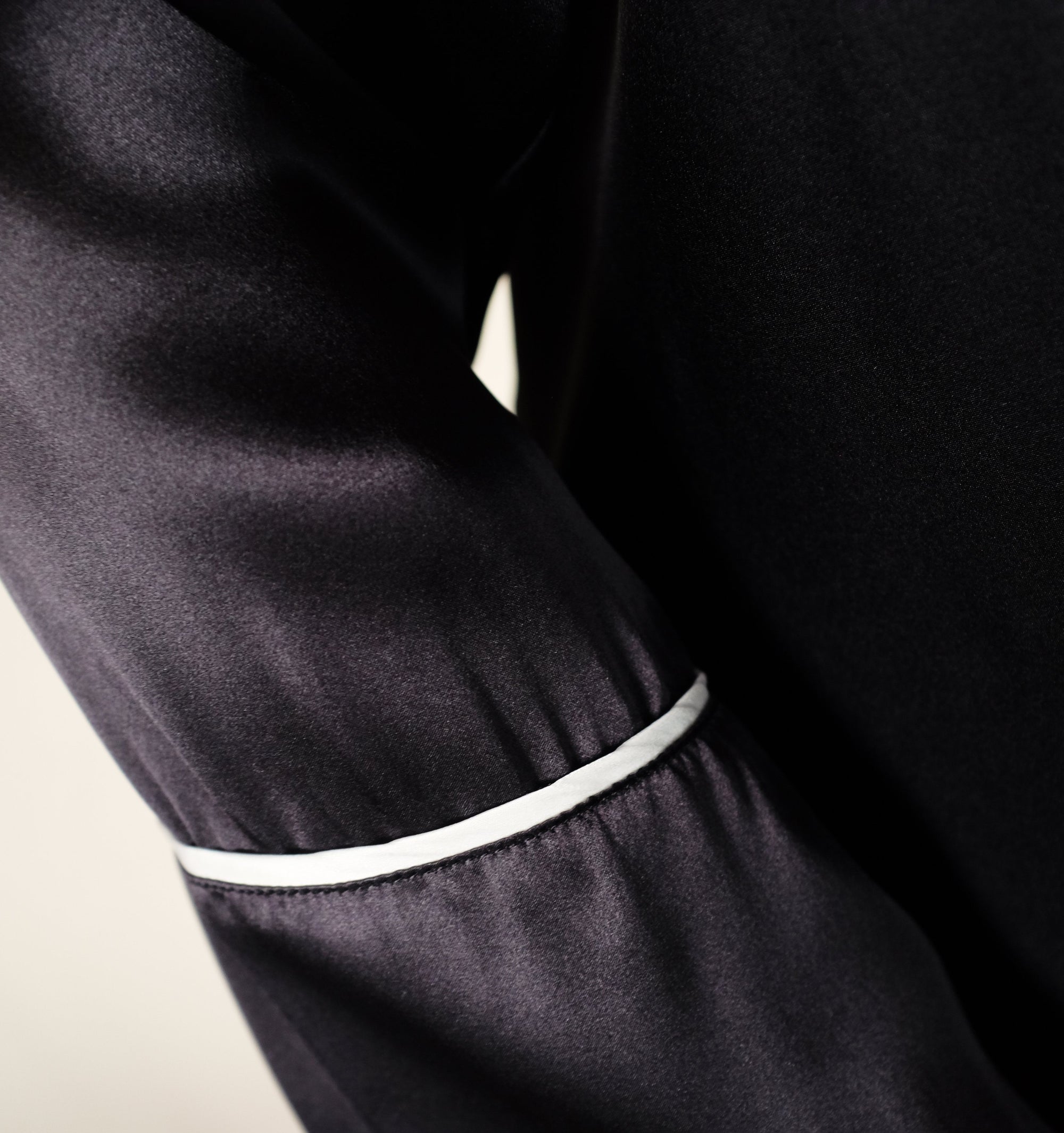 Silk double-breasted pyjama set [Black] Sleep Hesper Fox 