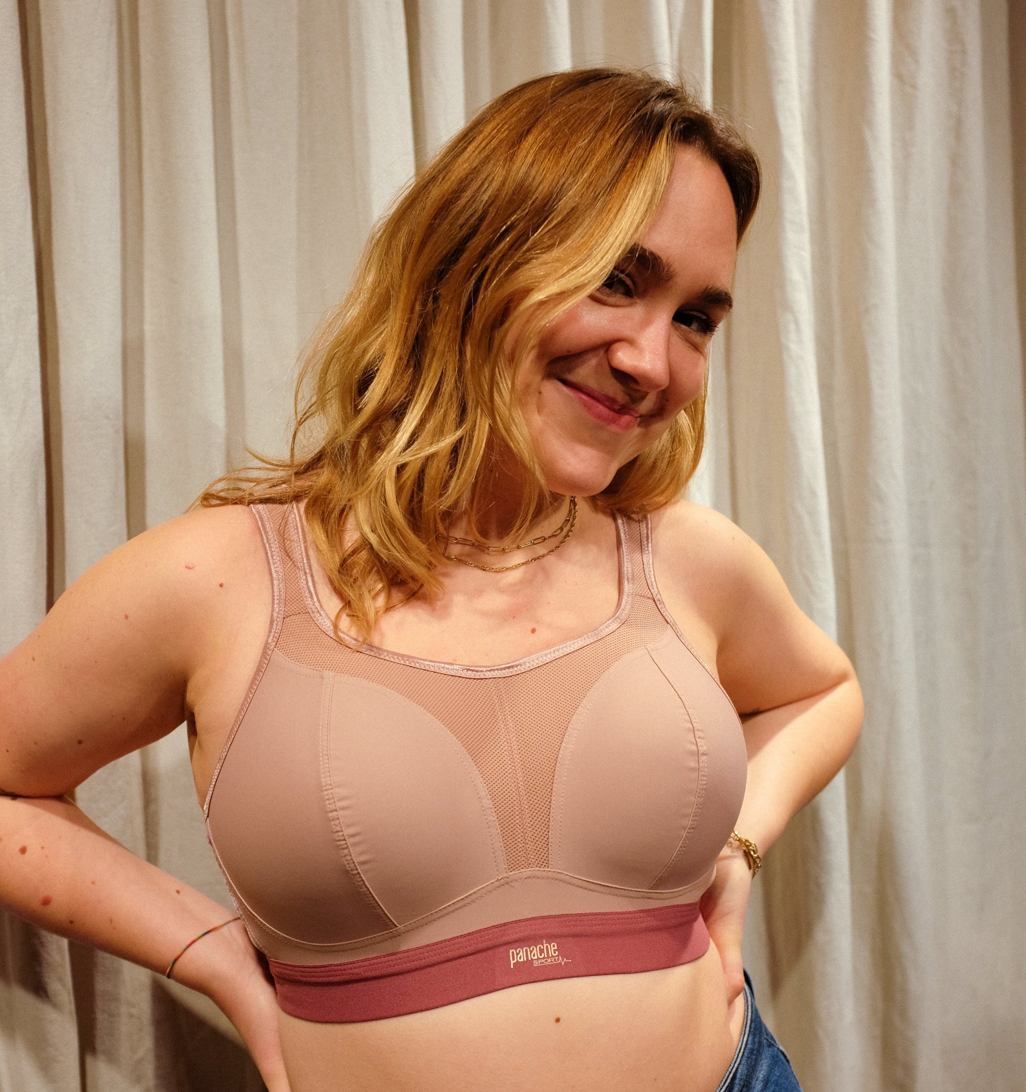 Non-wired shape sports bra [Taupe / Raspberry] Sport Panache 