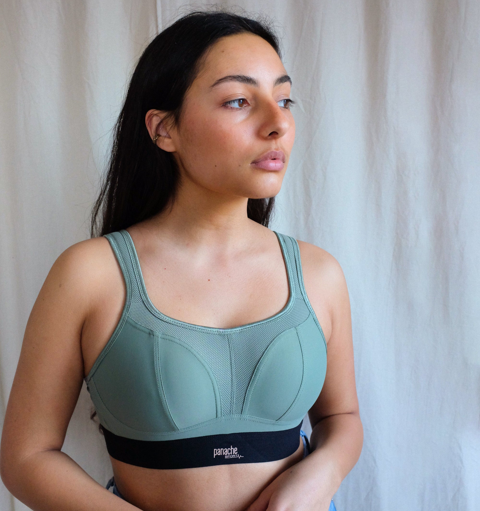 Non-wired shape sports bra [Khaki / Black] Sport Panache 