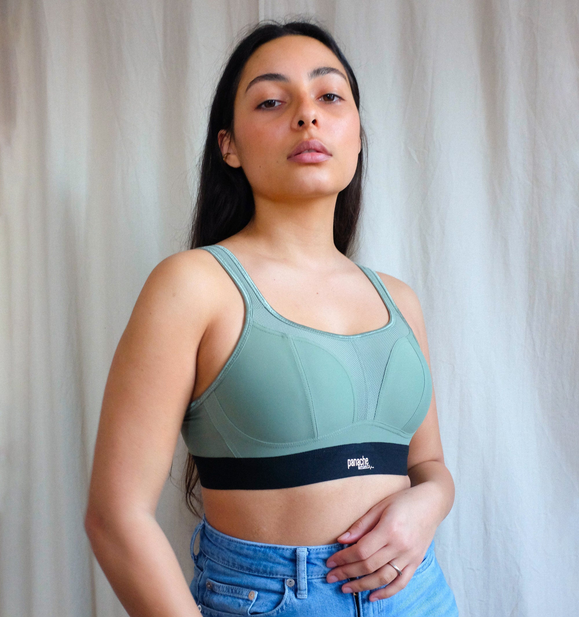 Non-wired shape sports bra [Khaki / Black] Sport Panache 