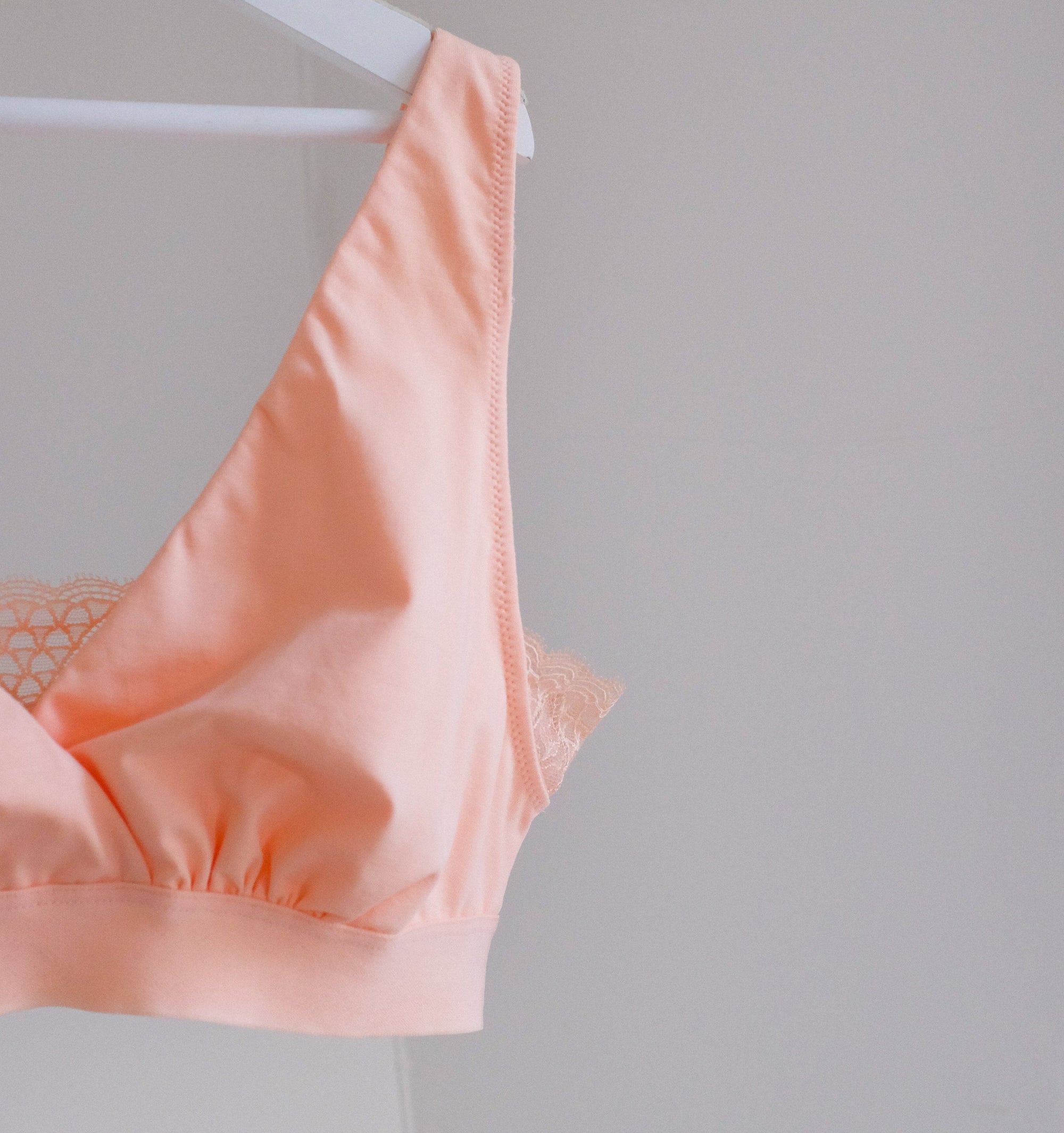 Lace insert crop top [Shell] Maternity Six small 