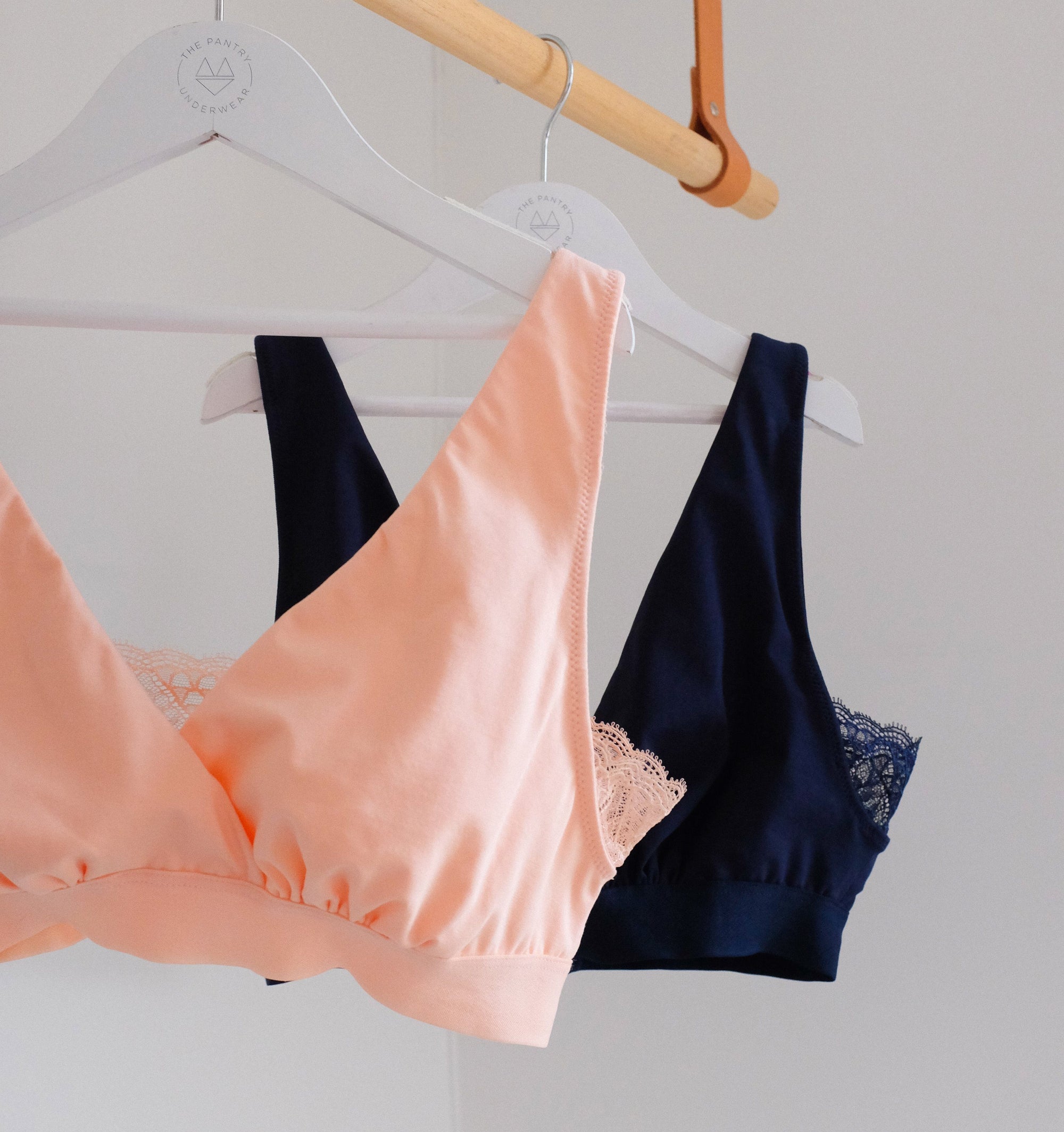 Lace insert crop top [Shell] Maternity Six 