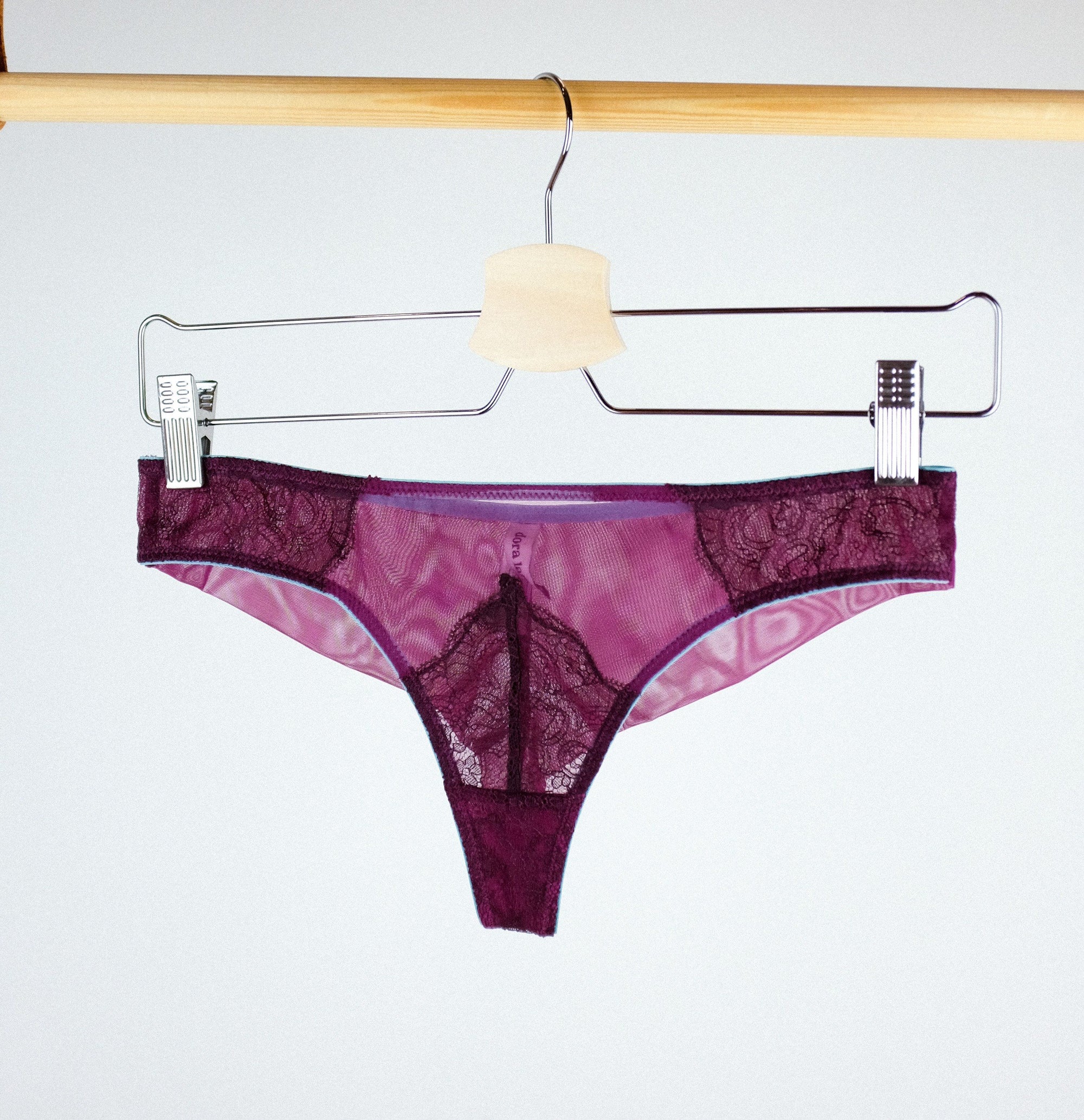 Mulberry mesh w. plum & turquoise low rise knicker Bottoms Dora Larsen 