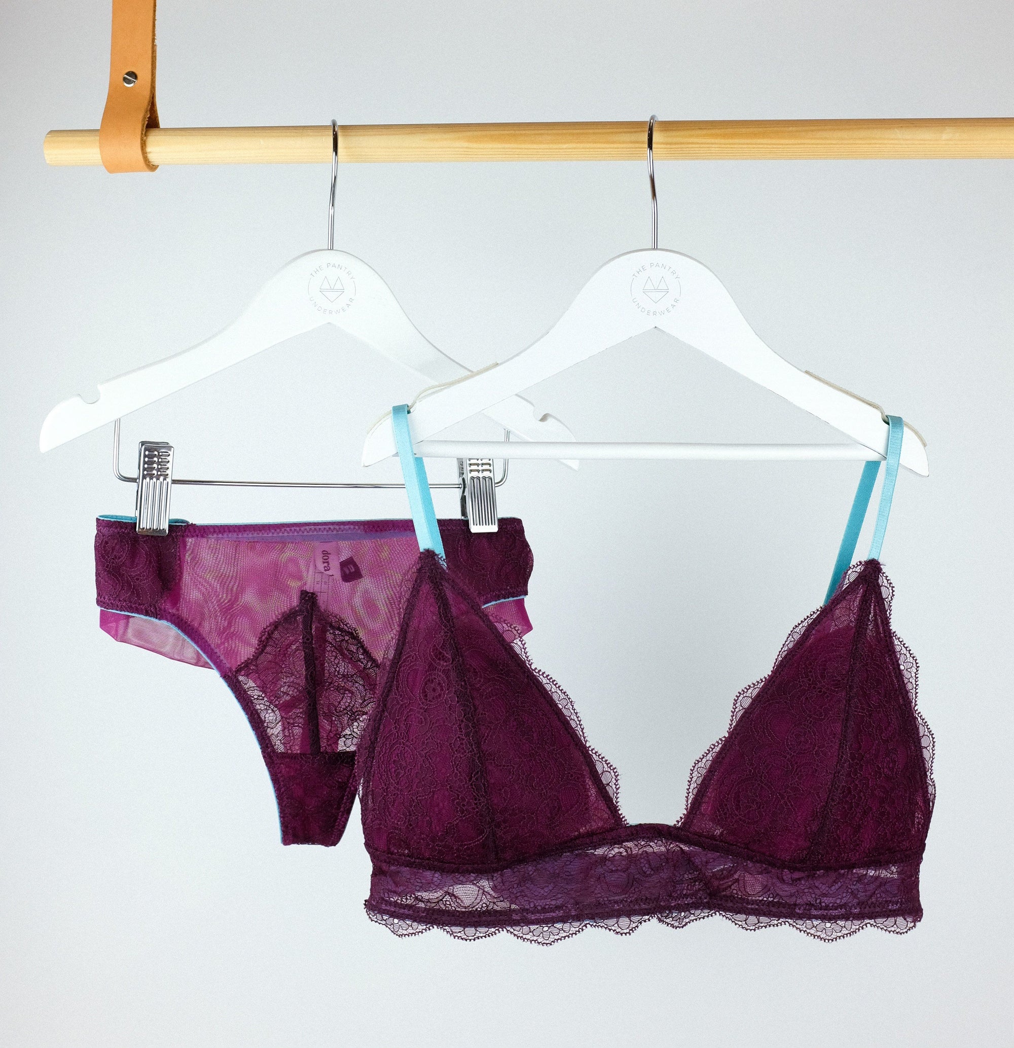 Mulberry mesh w. plum & turquoise low rise knicker Bottoms Dora Larsen 