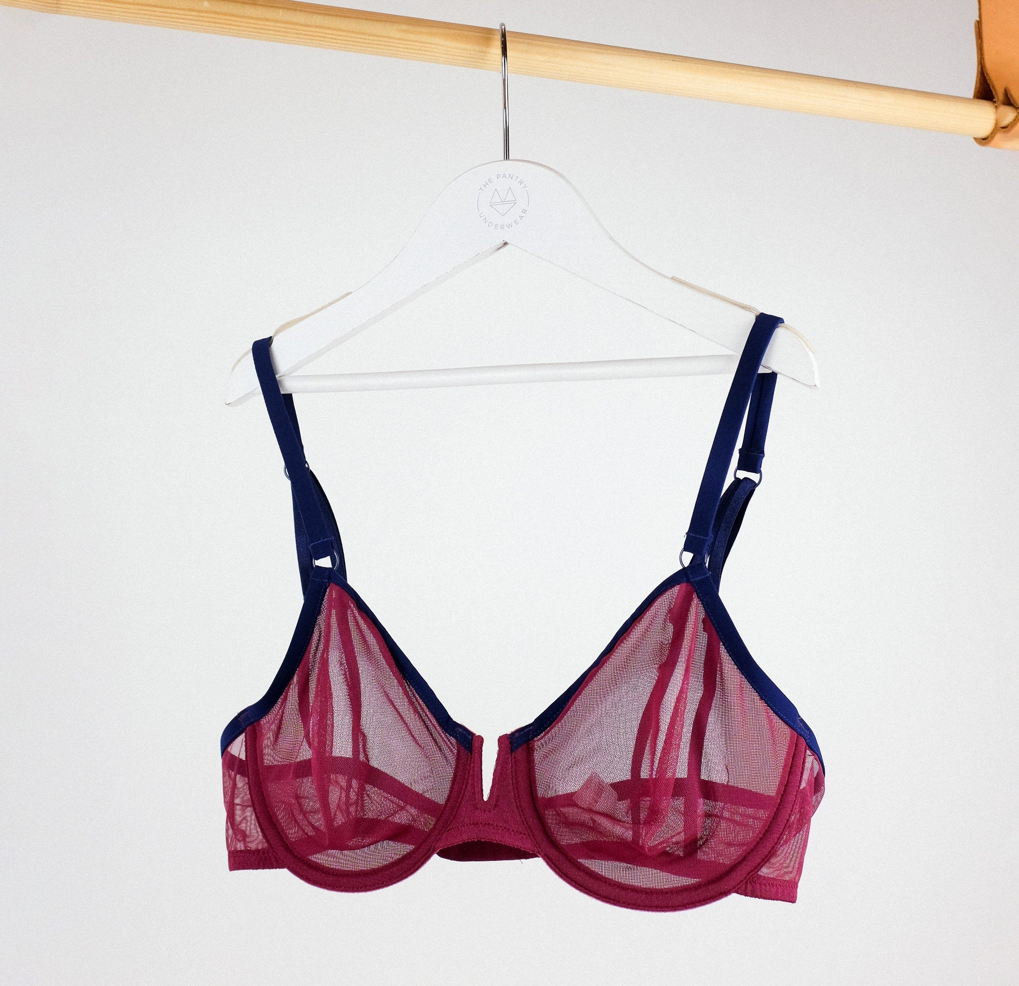 Mesh plunge bra [Cranberry] Bras Simone 
