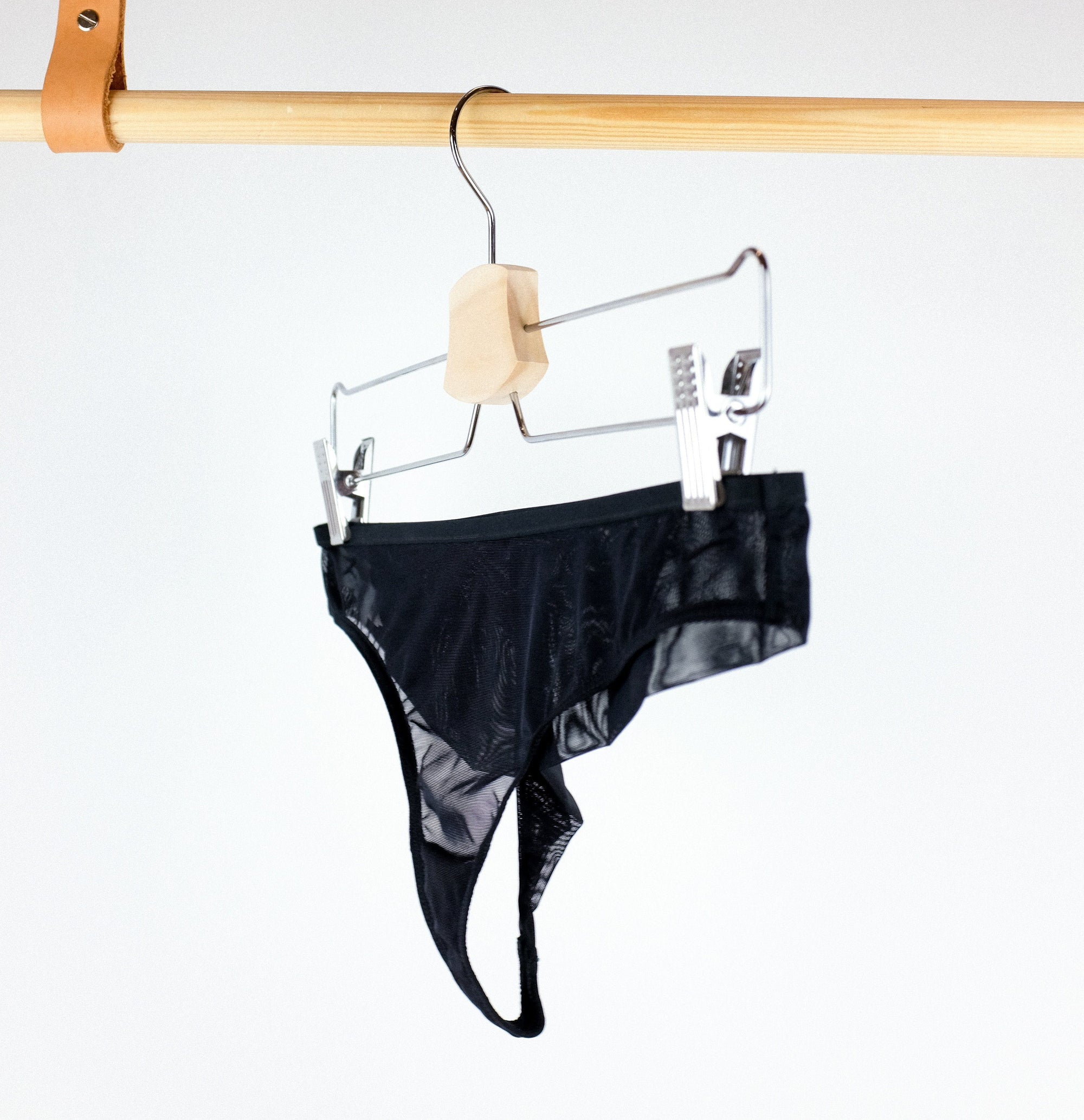 Mesh tanga [Black] Bottoms Simone 