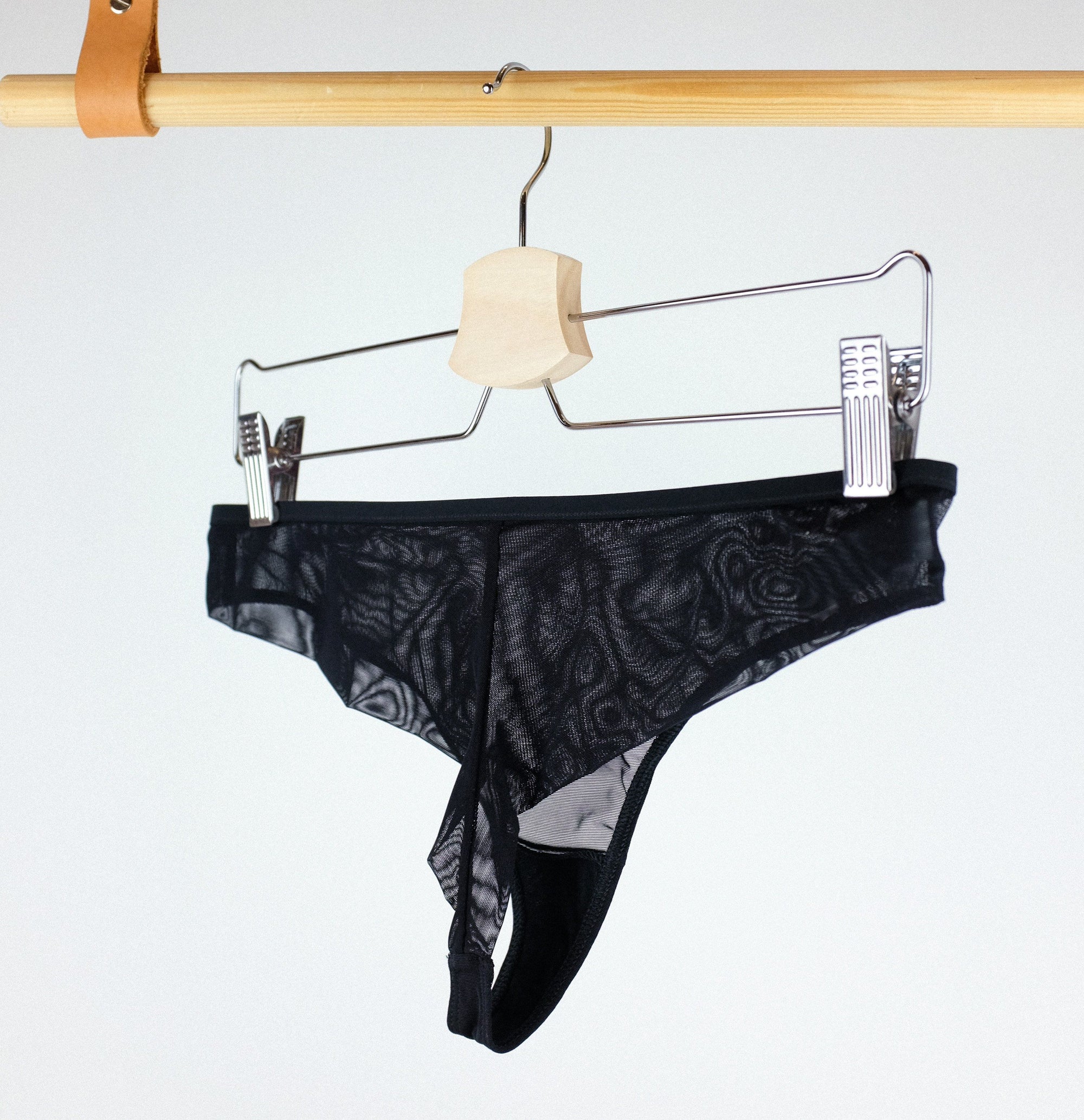 Mesh tanga [Black] Bottoms Simone 