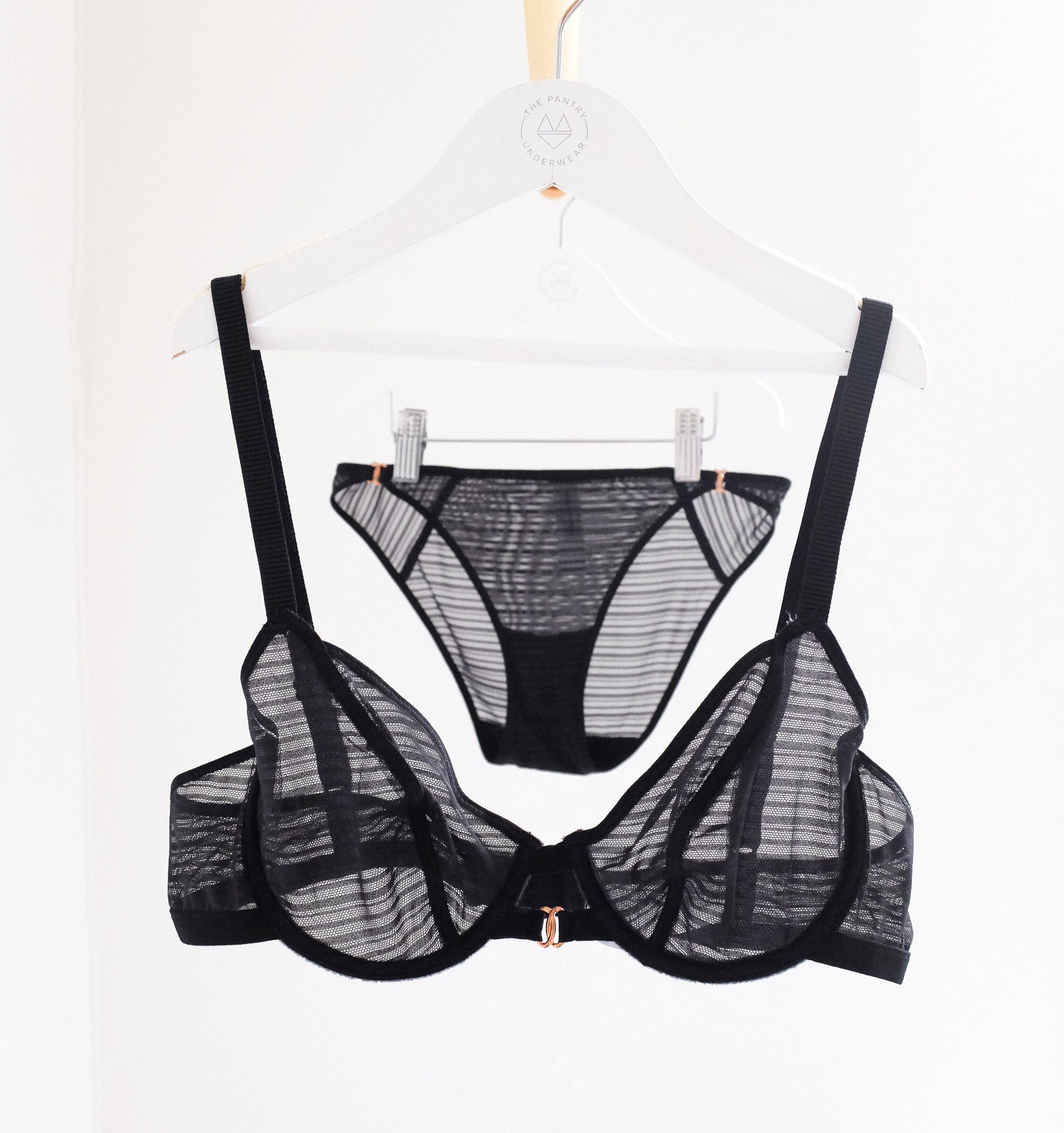 Line mesh balconette [Black] Bras Simone 32B 