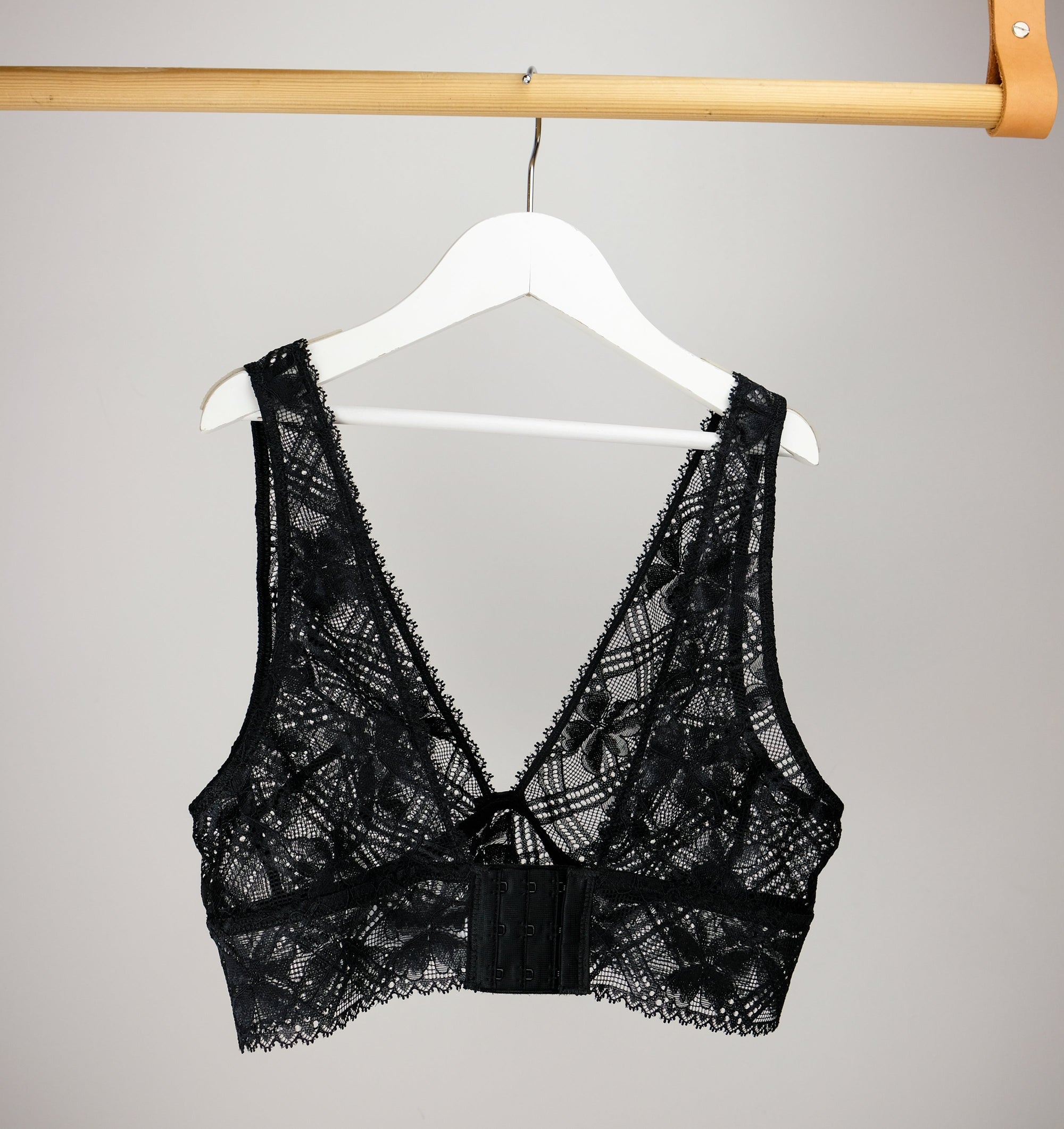Plaid mesh longline triangle [Black] Bras Simone 