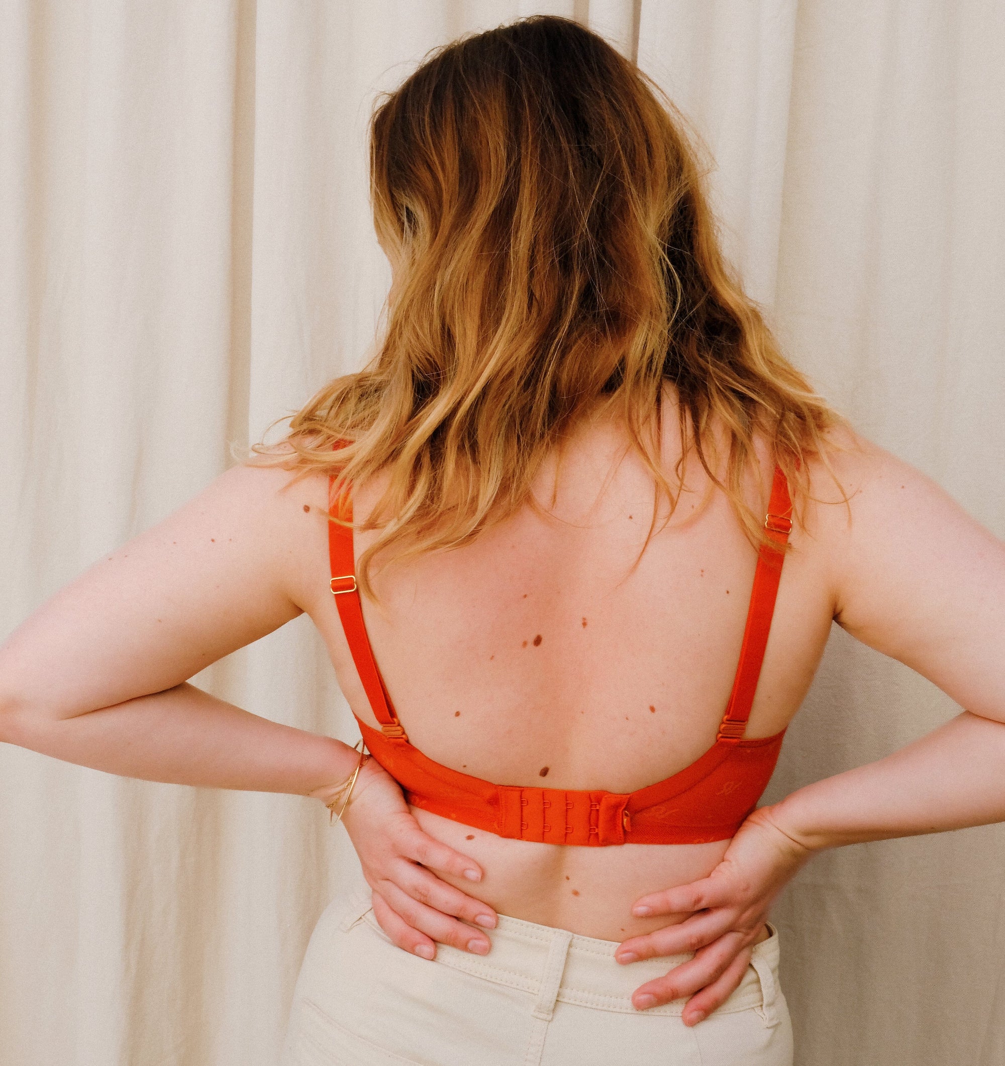 Abstract mesh plunge [Papaya] Bras Nudea 