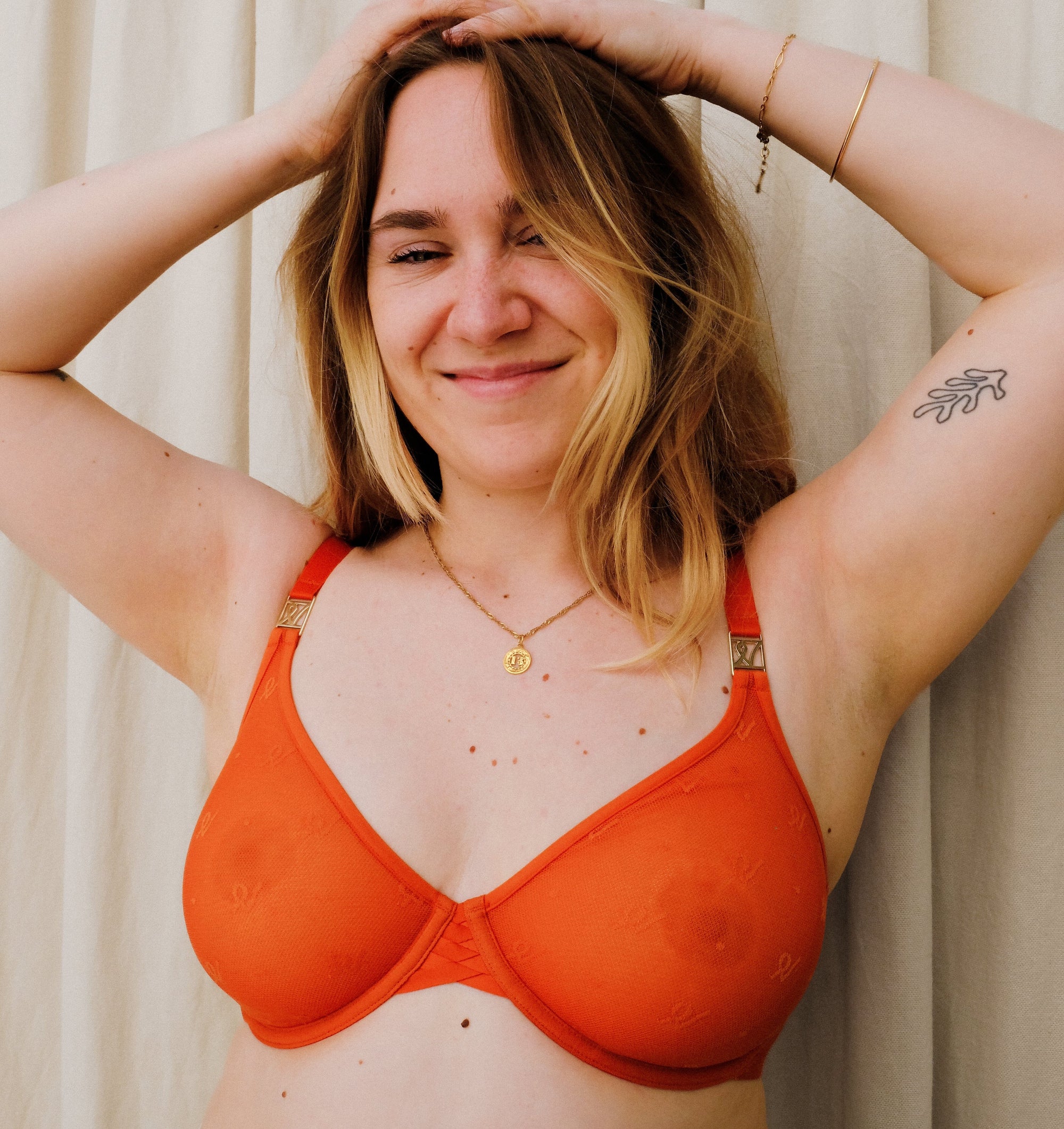 Abstract mesh plunge [Papaya] Bras Nudea 