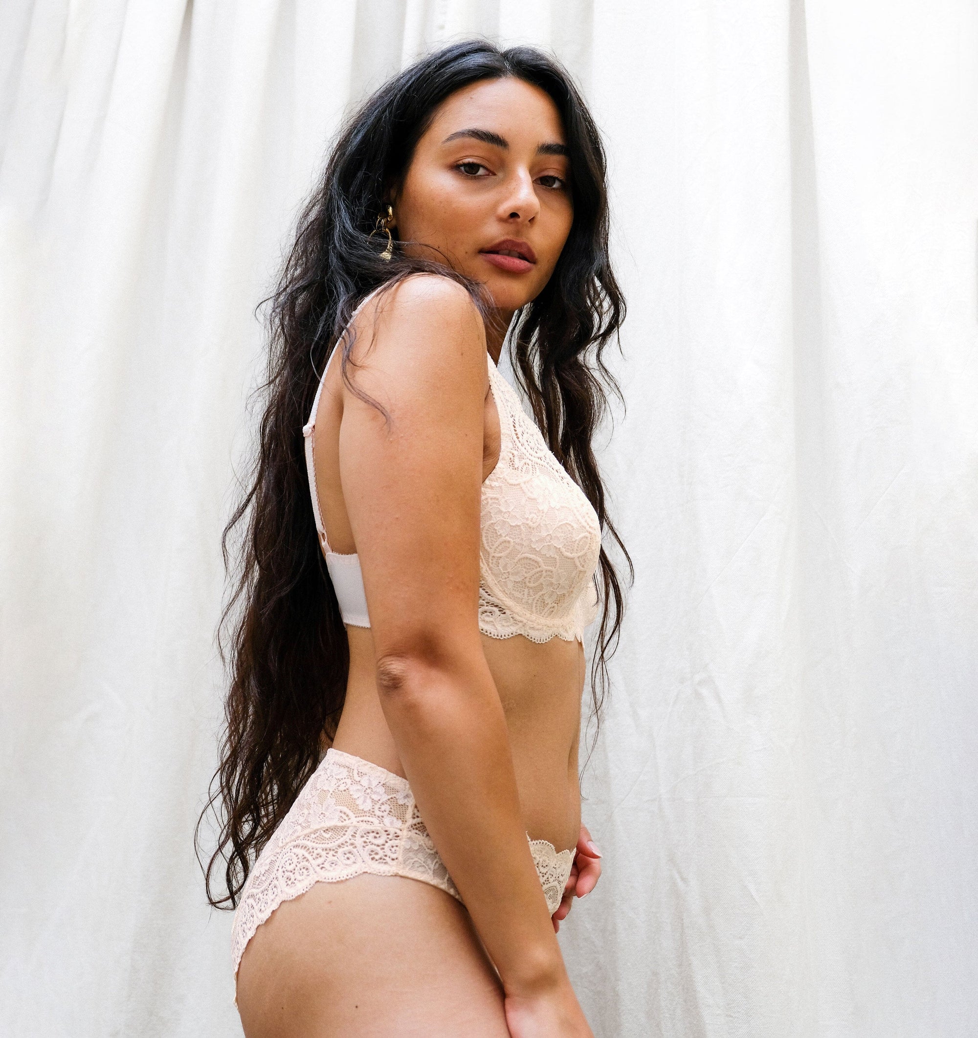 Scalloped lace balconette [Peach] Bras Triumph 