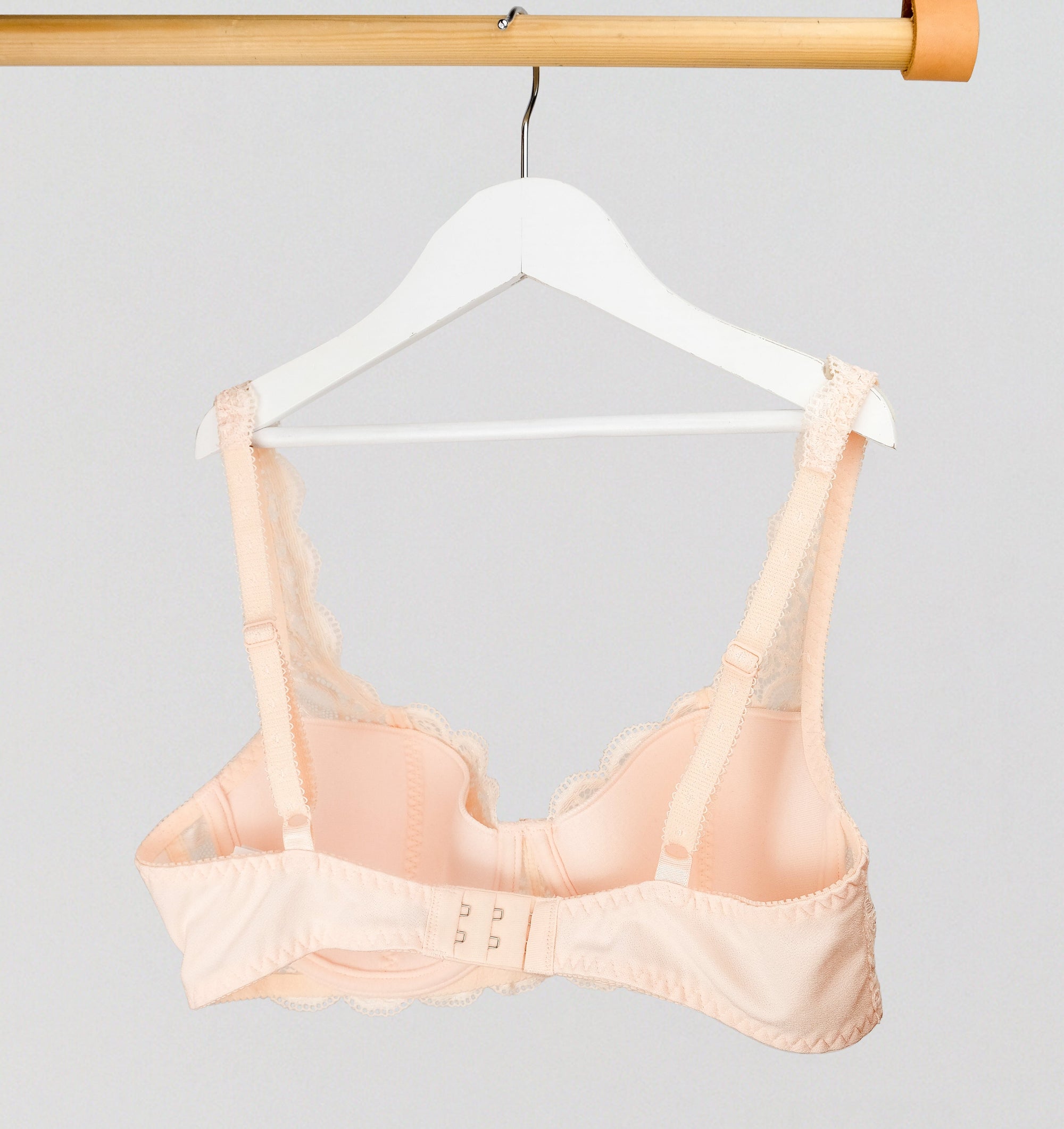 Scalloped lace balconette [Peach] Bras Triumph 