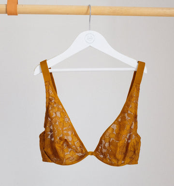 Petal lace high apex underwired bra [Honey] Bras Simone 