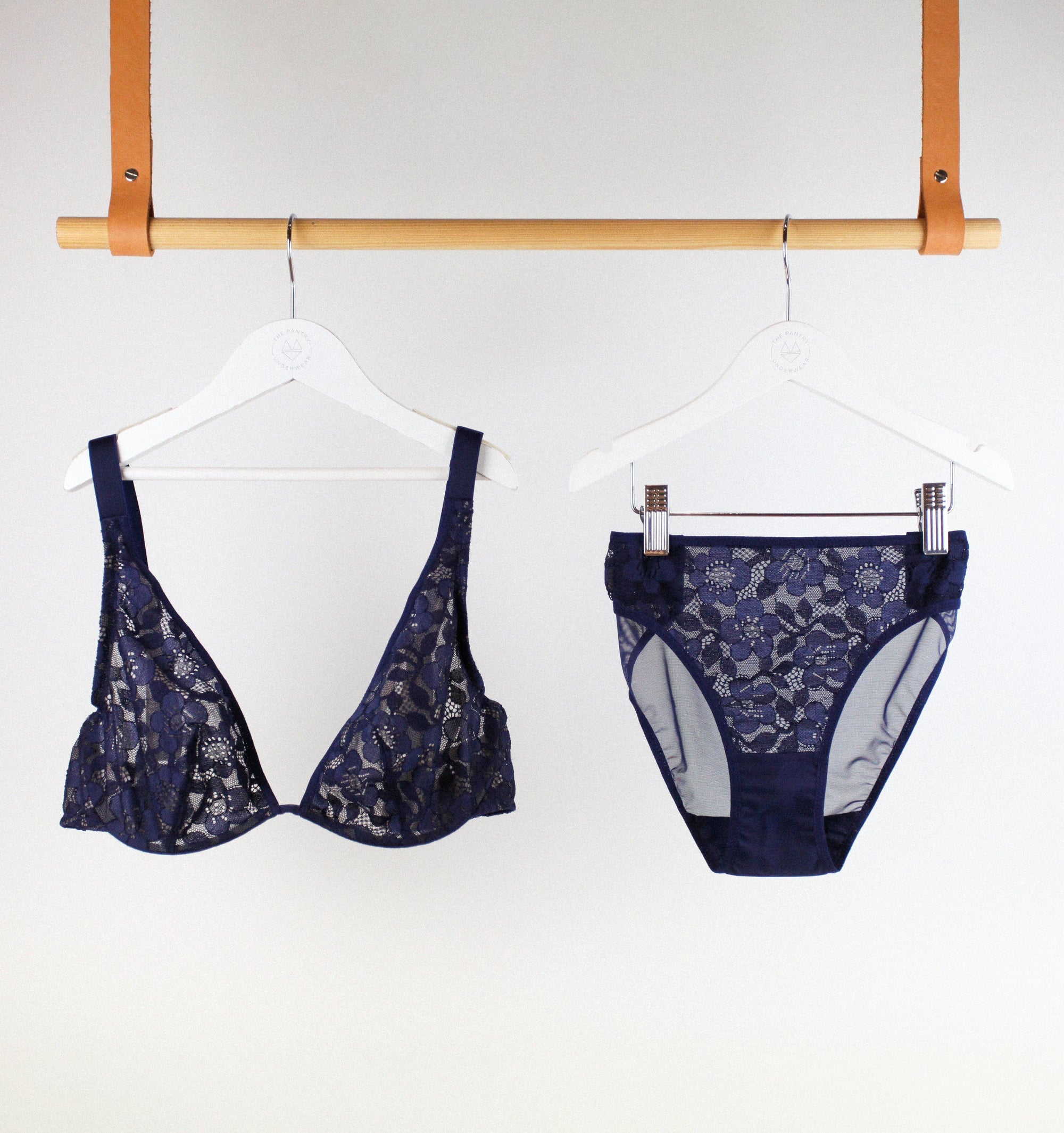 Petal lace high apex underwired bra [Night Sky] Bras Simone 