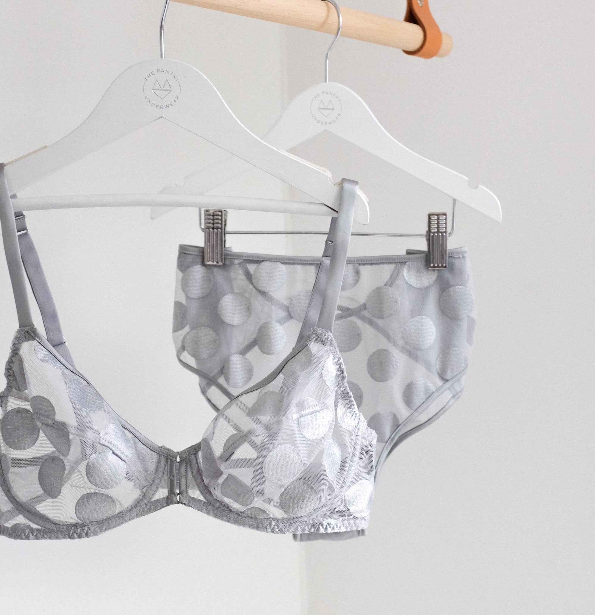 Spot detail plunge bra [Silver] Bras Implicite 