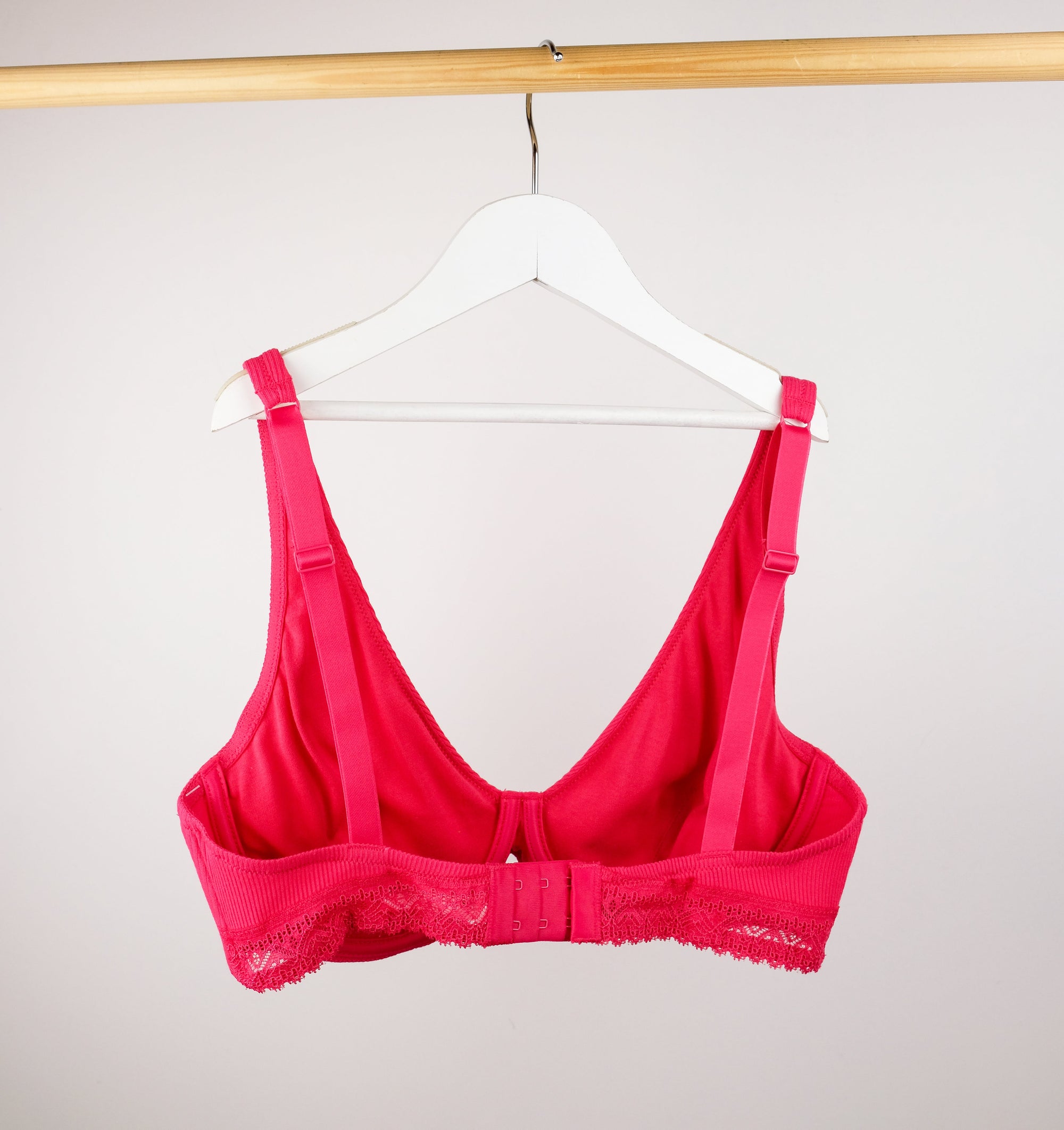 Ribbed modal & cotton high apex plunge [Fuchsia] Bras Simone 